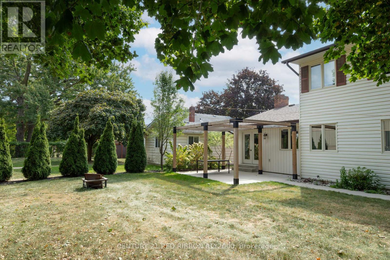 51 Queen Street, Strathroy-Caradoc, Ontario  N7G 2H5 - Photo 36 - X12681200