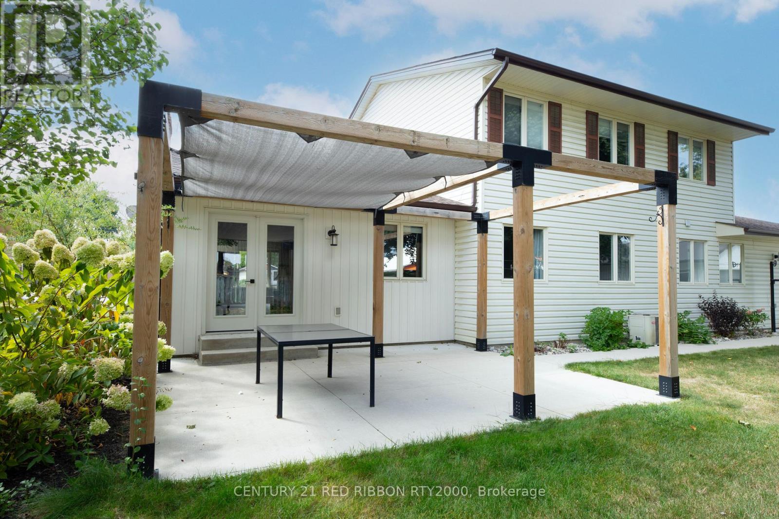 51 Queen Street, Strathroy-Caradoc, Ontario  N7G 2H5 - Photo 38 - X12681200