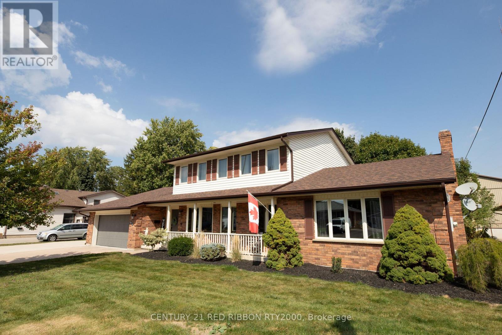 51 Queen Street, Strathroy-Caradoc, Ontario  N7G 2H5 - Photo 4 - X12681200