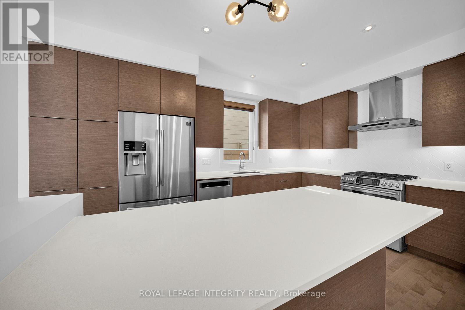 899 Ralph Hennessy Avenue, Ottawa, Ontario  K1X 0B1 - Photo 17 - X12681084