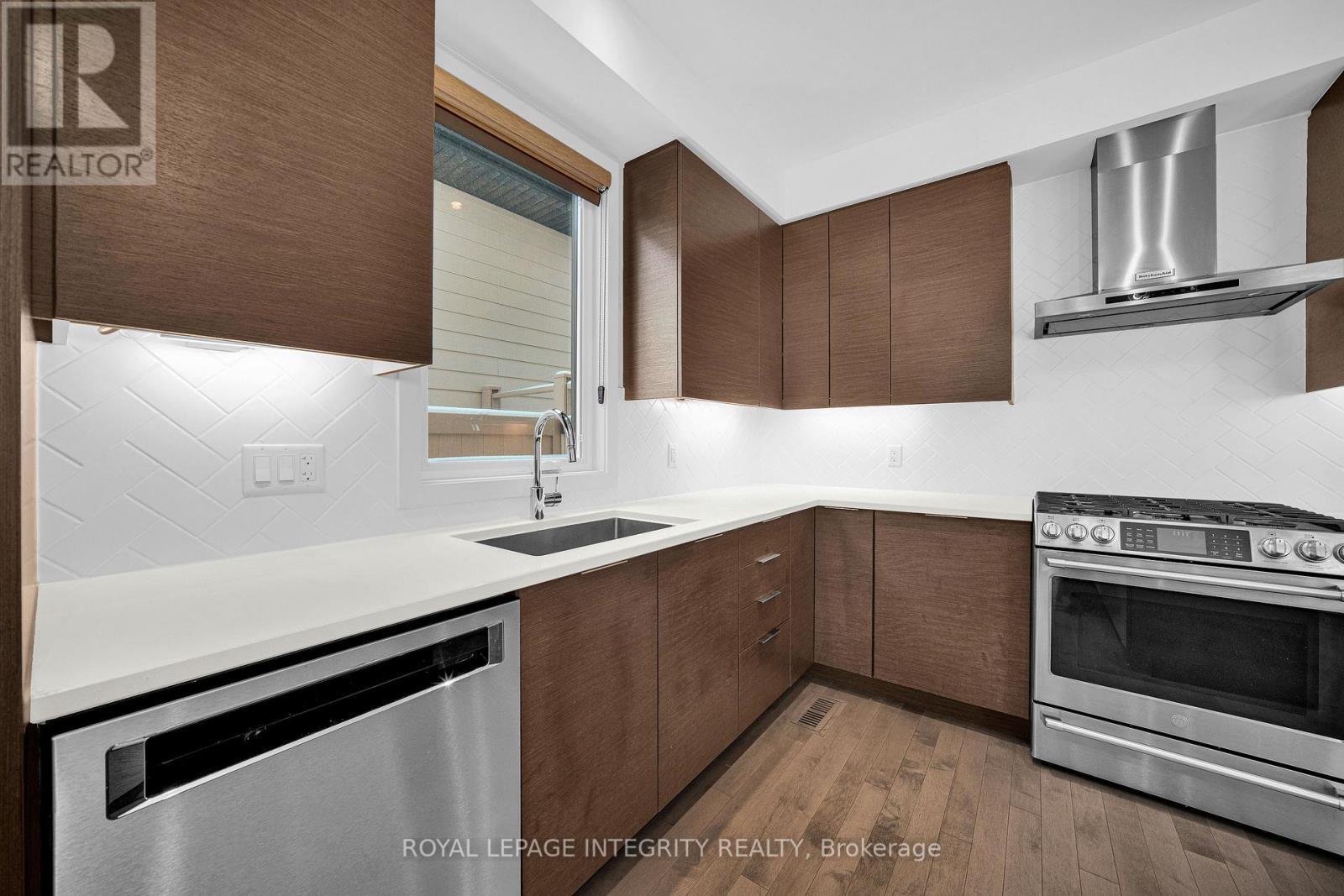 899 Ralph Hennessy Avenue, Ottawa, Ontario  K1X 0B1 - Photo 18 - X12681084