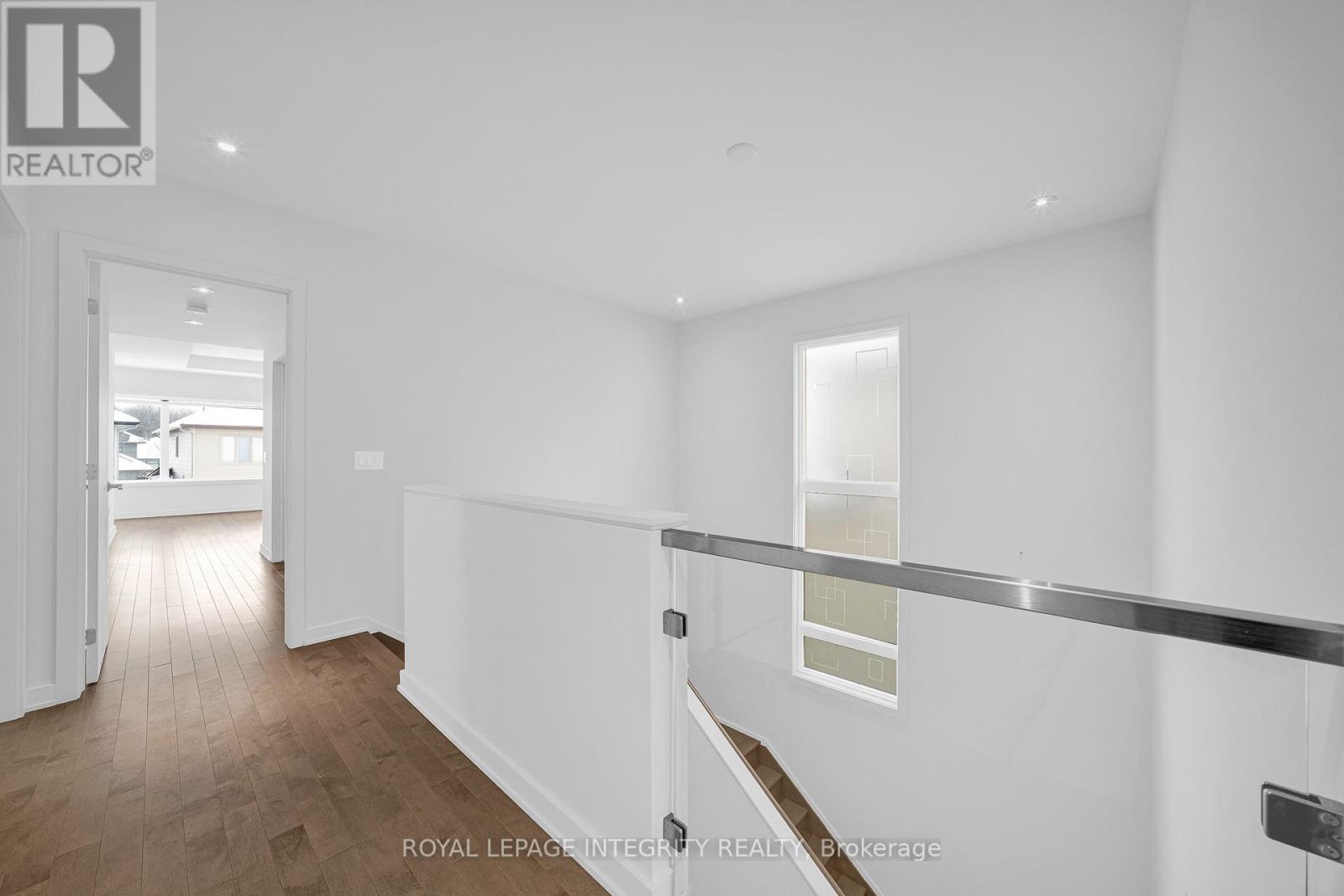 899 Ralph Hennessy Avenue, Ottawa, Ontario  K1X 0B1 - Photo 21 - X12681084