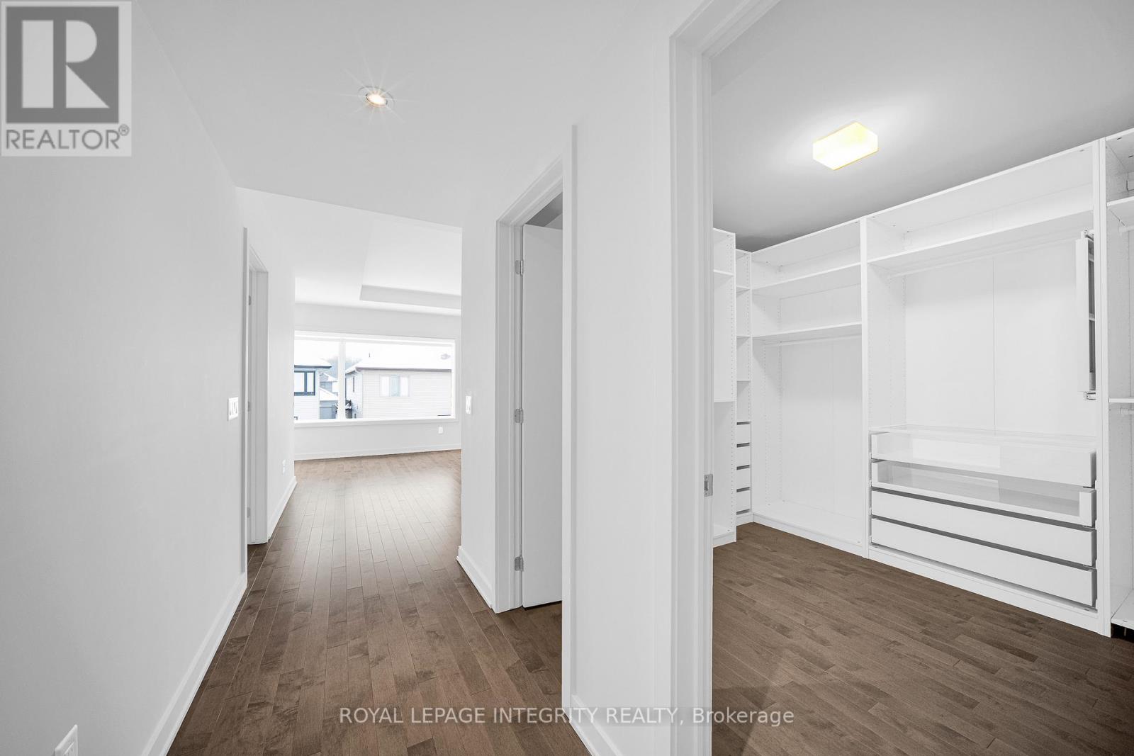 899 Ralph Hennessy Avenue, Ottawa, Ontario  K1X 0B1 - Photo 26 - X12681084