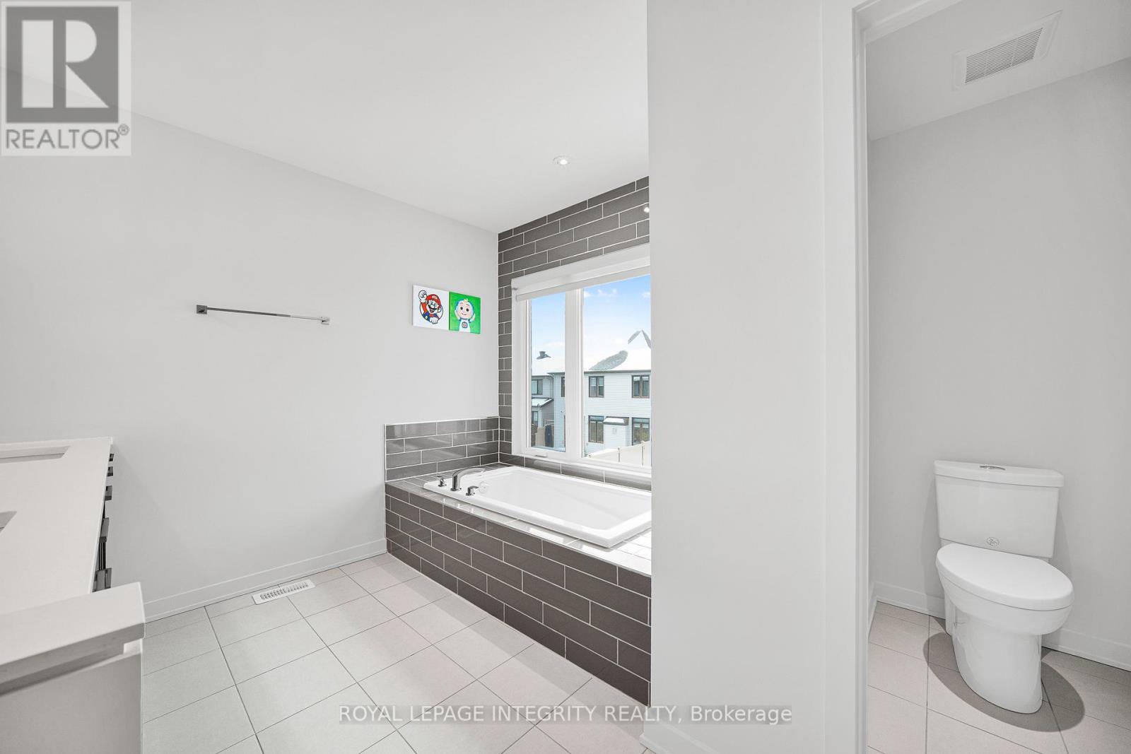 899 Ralph Hennessy Avenue, Ottawa, Ontario  K1X 0B1 - Photo 30 - X12681084