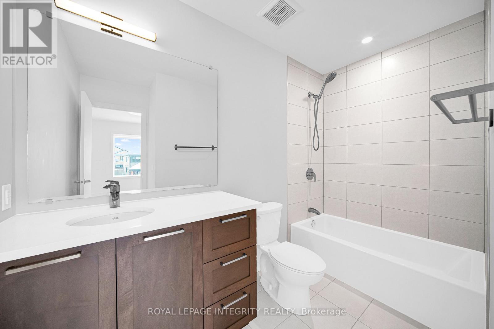 899 Ralph Hennessy Avenue, Ottawa, Ontario  K1X 0B1 - Photo 34 - X12681084