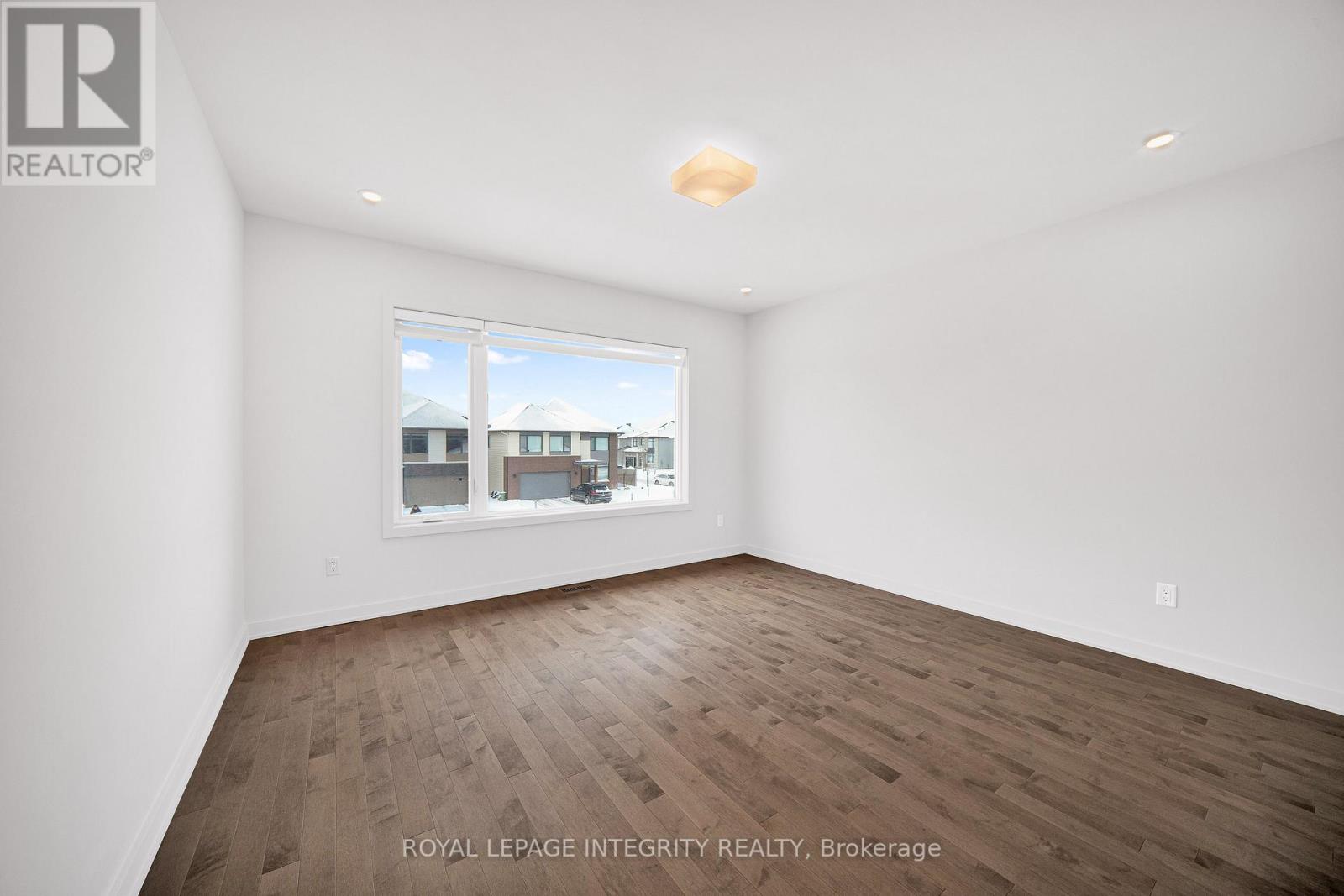 899 Ralph Hennessy Avenue, Ottawa, Ontario  K1X 0B1 - Photo 35 - X12681084