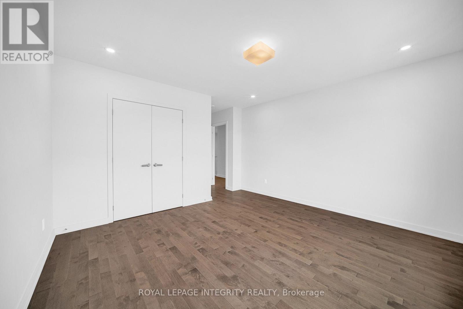 899 Ralph Hennessy Avenue, Ottawa, Ontario  K1X 0B1 - Photo 36 - X12681084