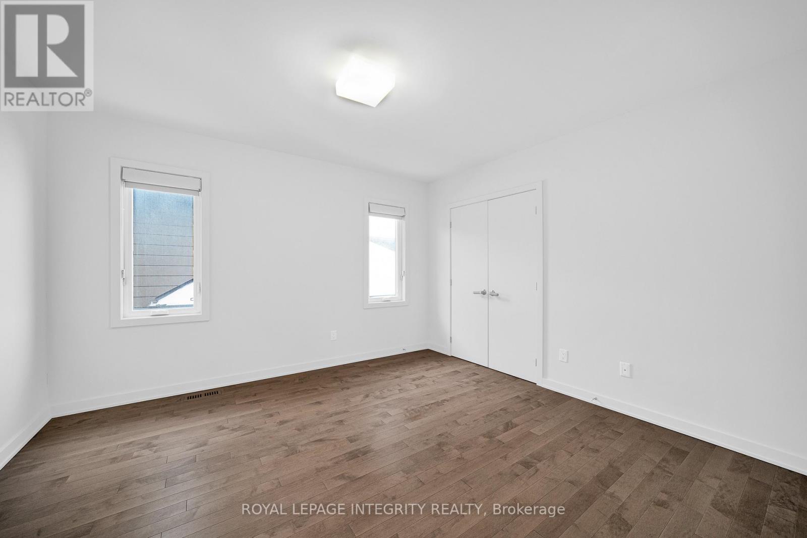 899 Ralph Hennessy Avenue, Ottawa, Ontario  K1X 0B1 - Photo 37 - X12681084