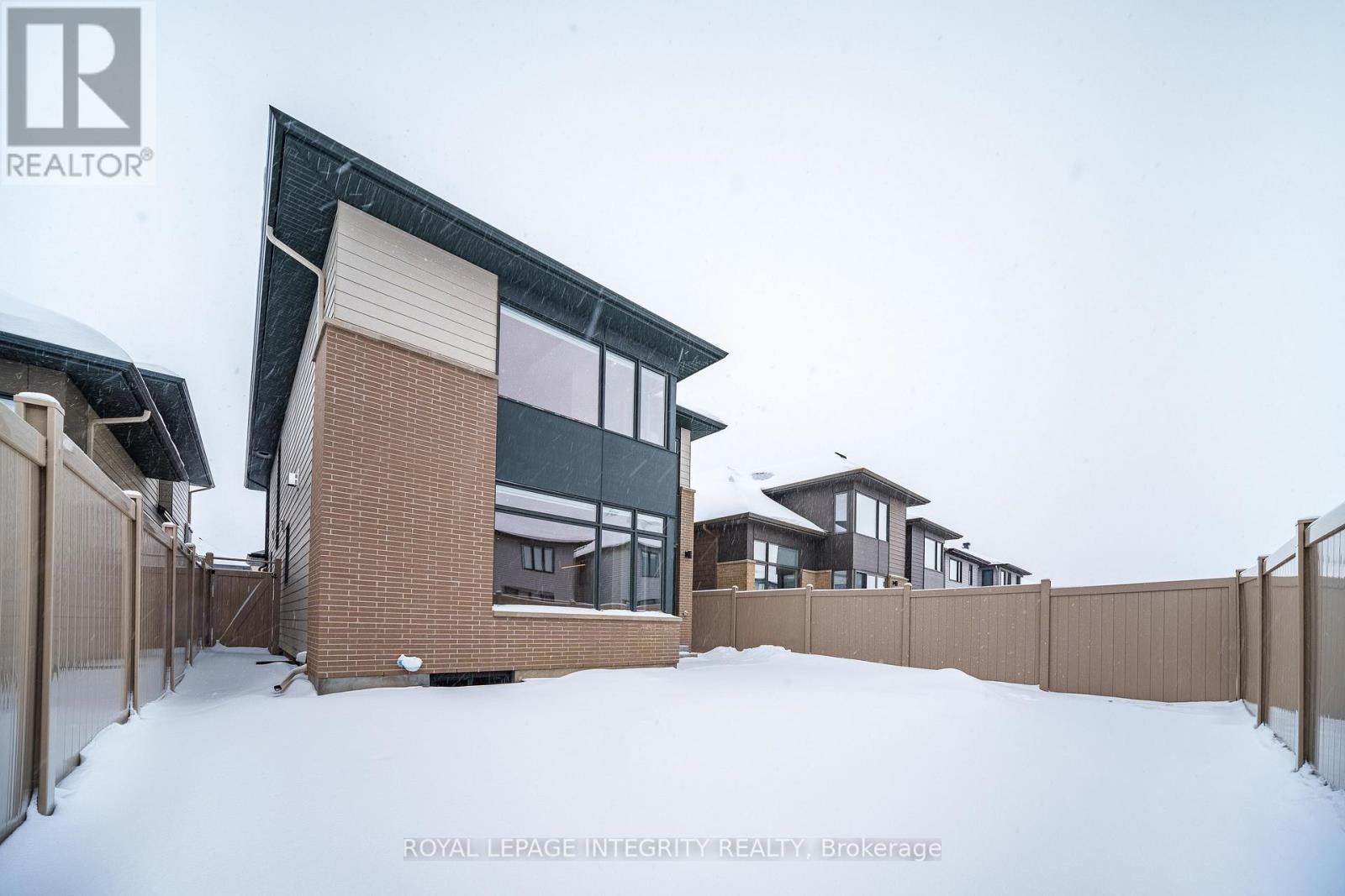 899 Ralph Hennessy Avenue, Ottawa, Ontario  K1X 0B1 - Photo 45 - X12681084