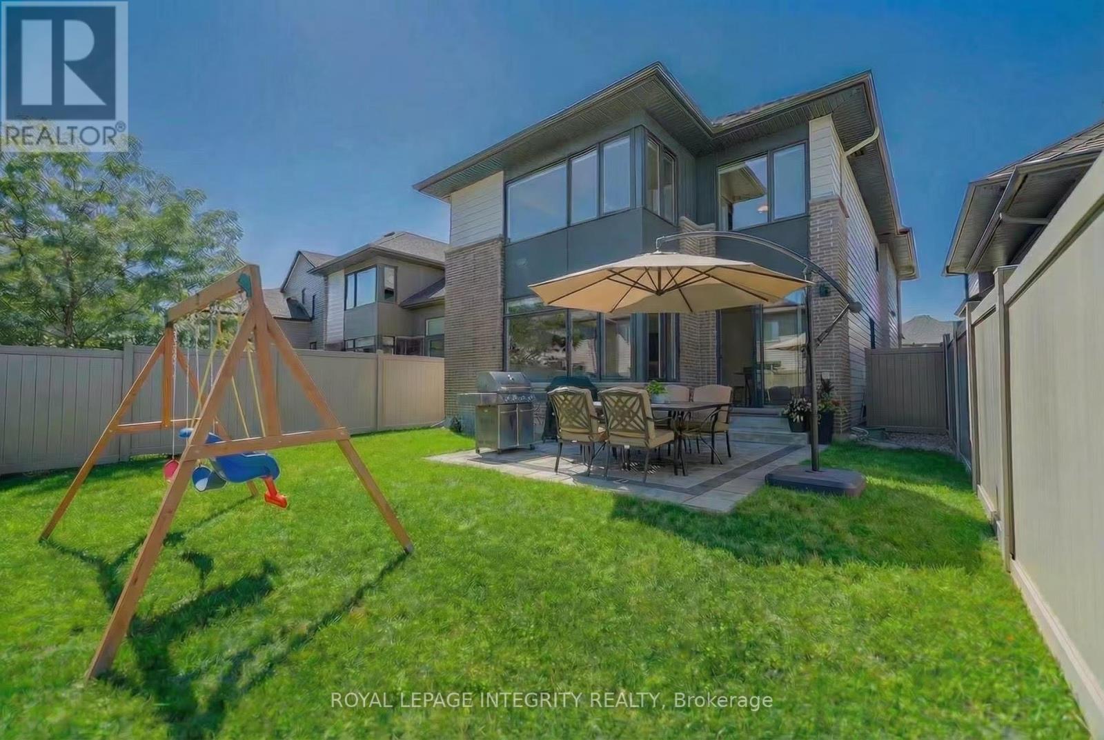 899 Ralph Hennessy Avenue, Ottawa, Ontario  K1X 0B1 - Photo 49 - X12681084