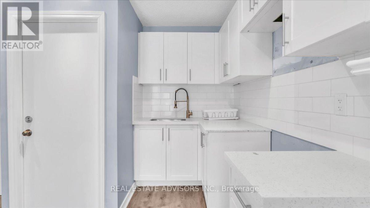 62 Histon Crescent, Brampton, Ontario  L6V 3R1 - Photo 9 - W12677552