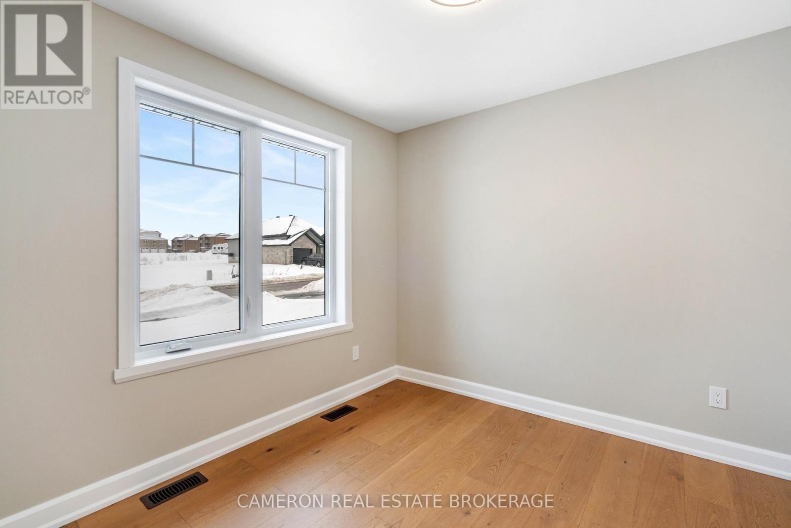 3153 Mauricy Street, Cornwall, Ontario  K6K 0A1 - Photo 14 - X12514170