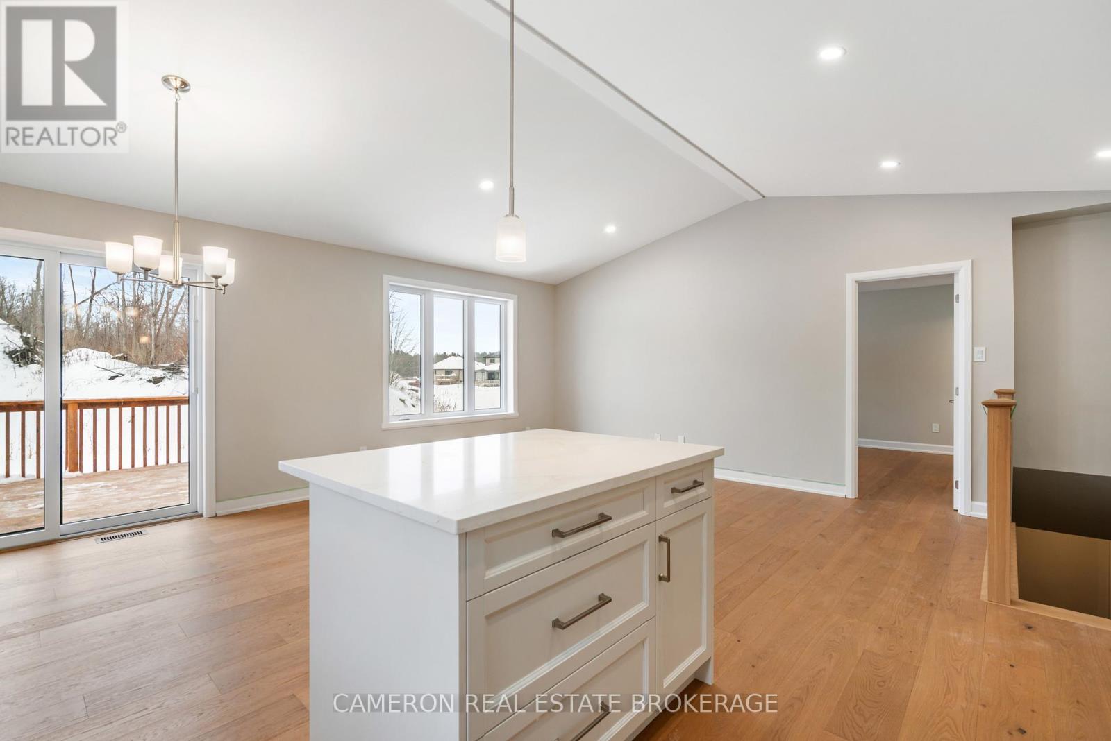 3153 Mauricy Street, Cornwall, Ontario  K6K 0A1 - Photo 7 - X12514170