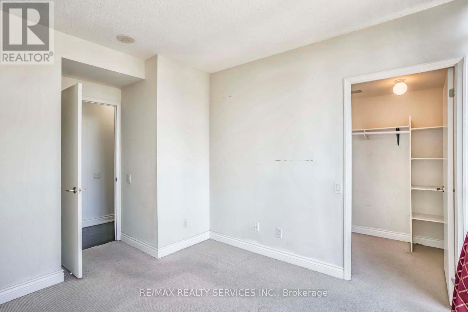 2402 - 25 Carlton Street, Toronto, Ontario  M5B 1L4 - Photo 10 - C12681132