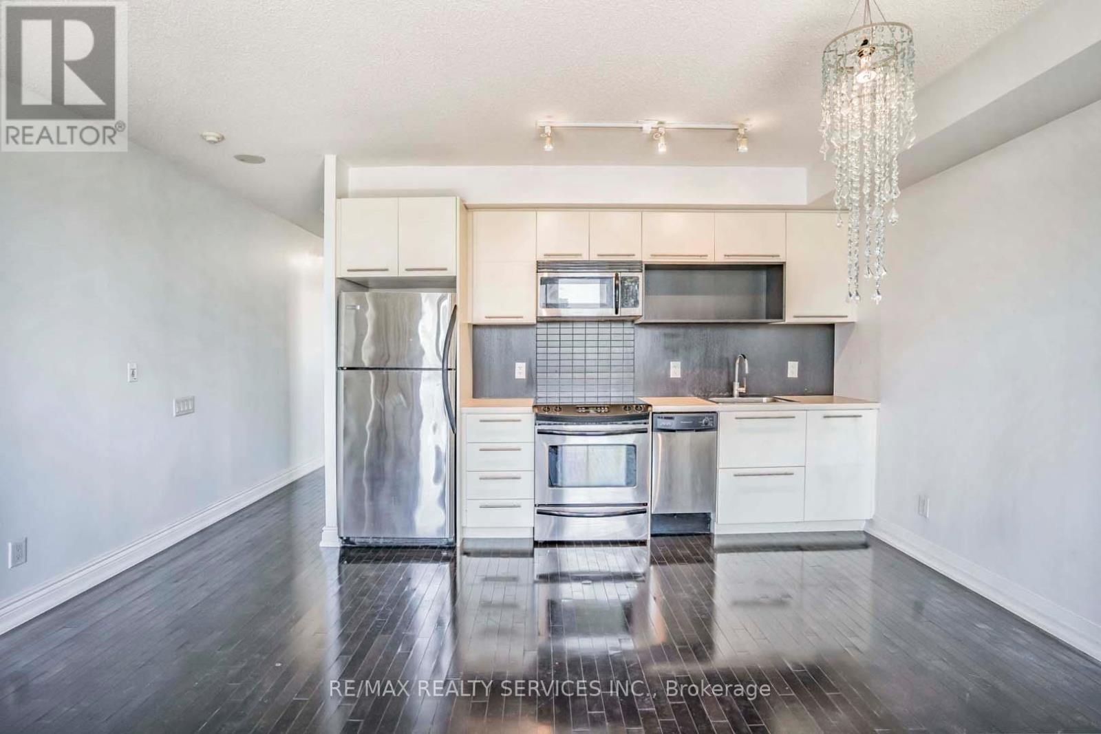 2402 - 25 Carlton Street, Toronto, Ontario  M5B 1L4 - Photo 3 - C12681132