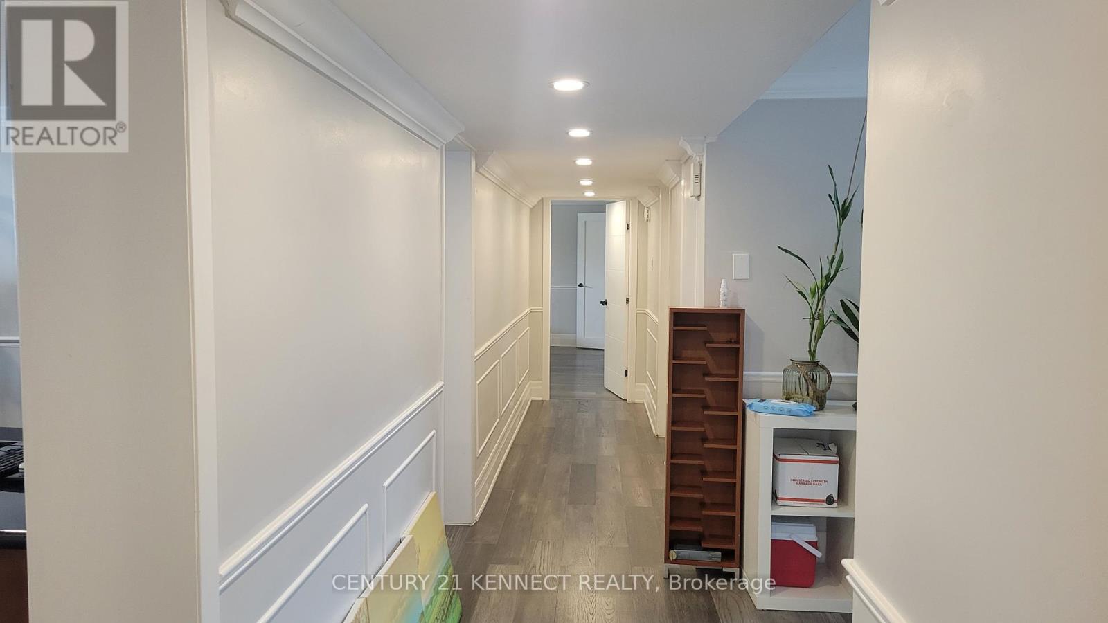 Lower - 1 Evanston Drive, Toronto, Ontario  M3H 5N9 - Photo 11 - C12681196