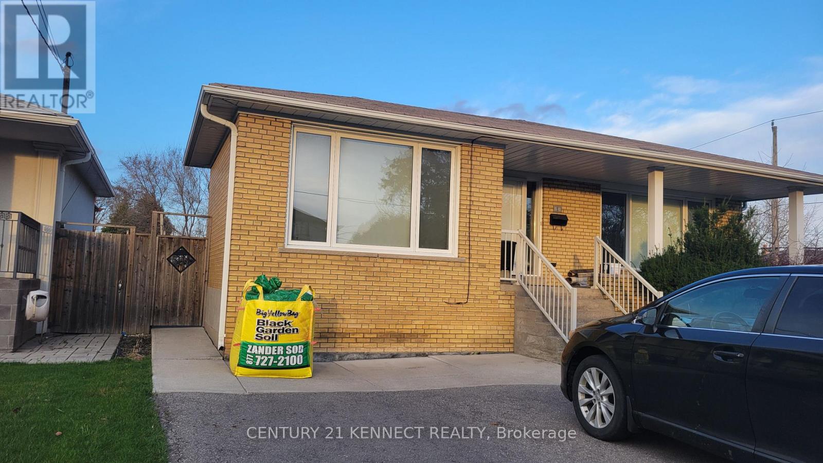 Lower - 1 Evanston Drive, Toronto, Ontario  M3H 5N9 - Photo 4 - C12681196