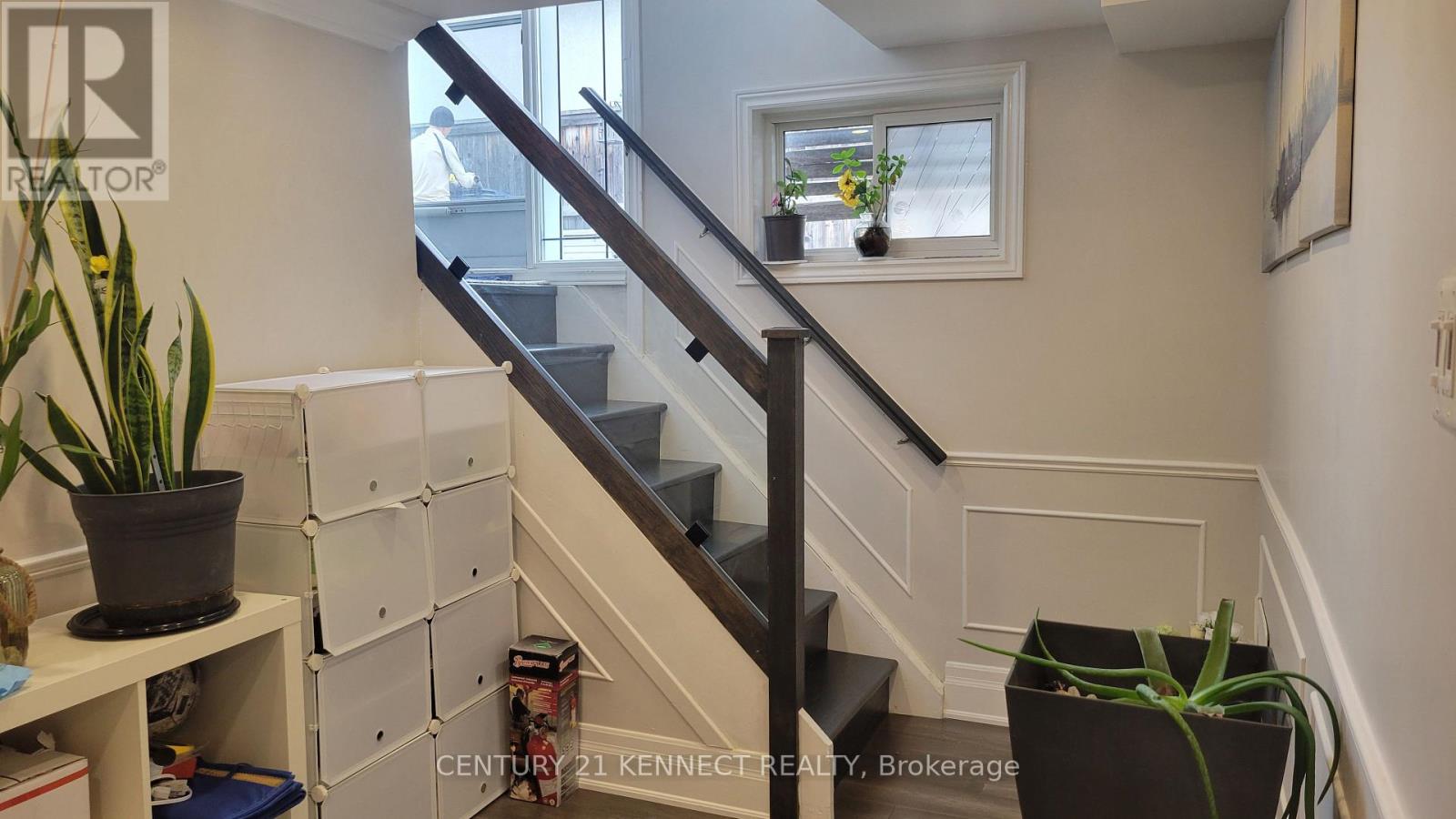 Lower - 1 Evanston Drive, Toronto, Ontario  M3H 5N9 - Photo 9 - C12681196