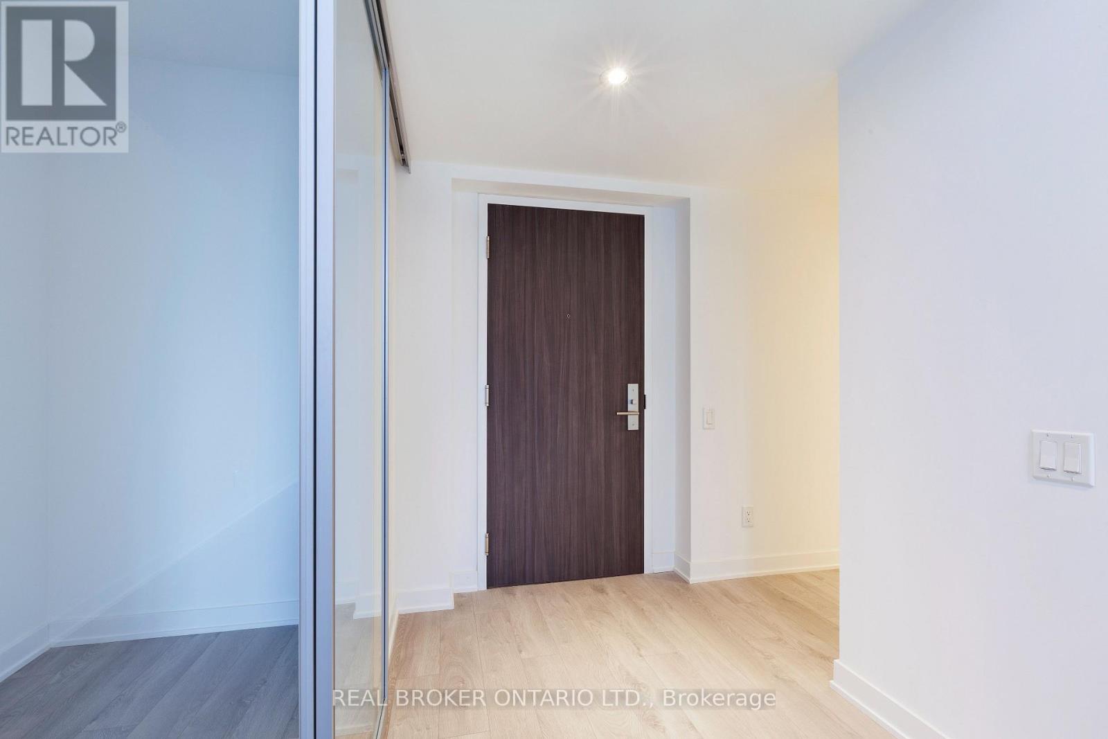 304 - 185 Roehampton Avenue, Toronto, Ontario  M4P 0C6 - Photo 3 - C12681218