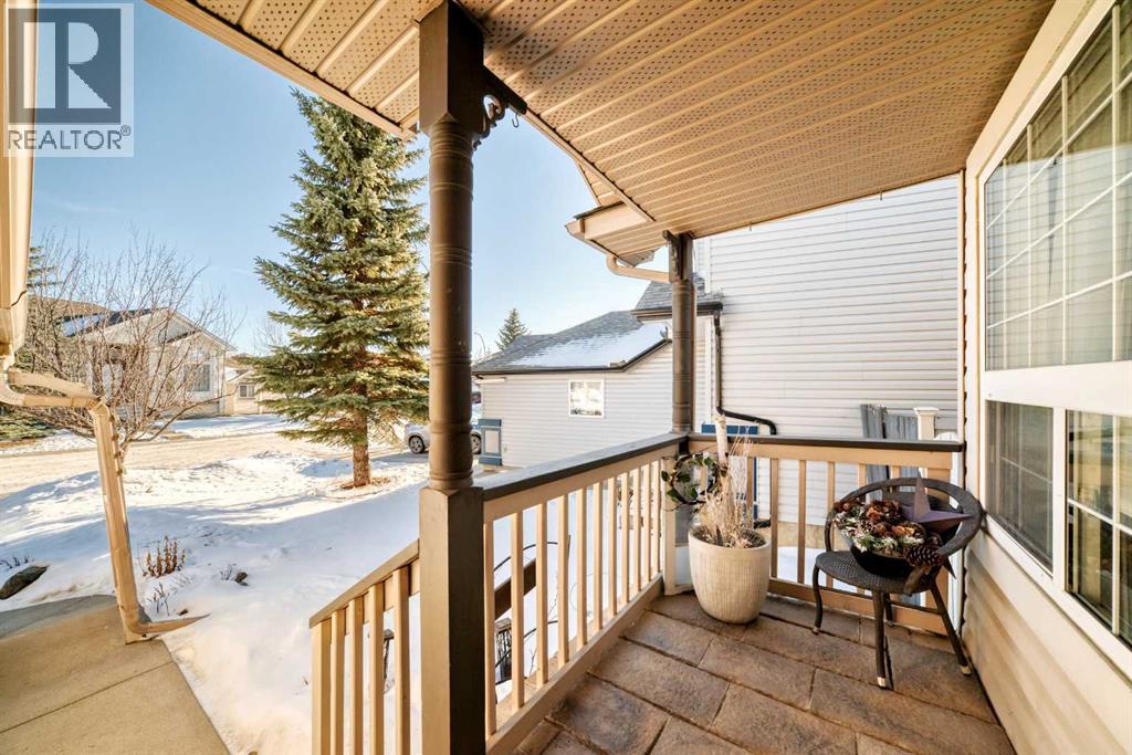 91 Somerglen Road Sw, Calgary, Alberta  T2Y 3S3 - Photo 3 - A2278120