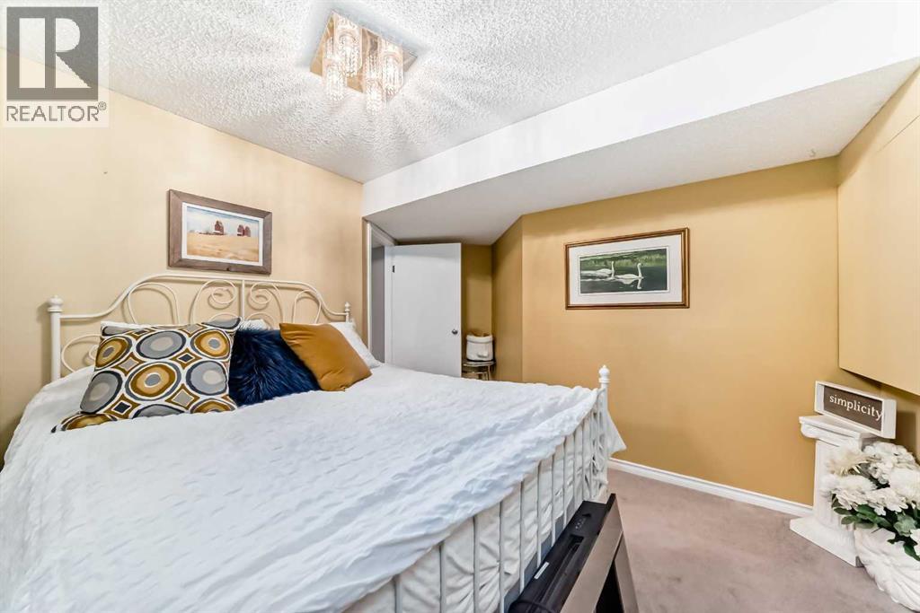 91 Somerglen Road Sw, Calgary, Alberta  T2Y 3S3 - Photo 37 - A2278120