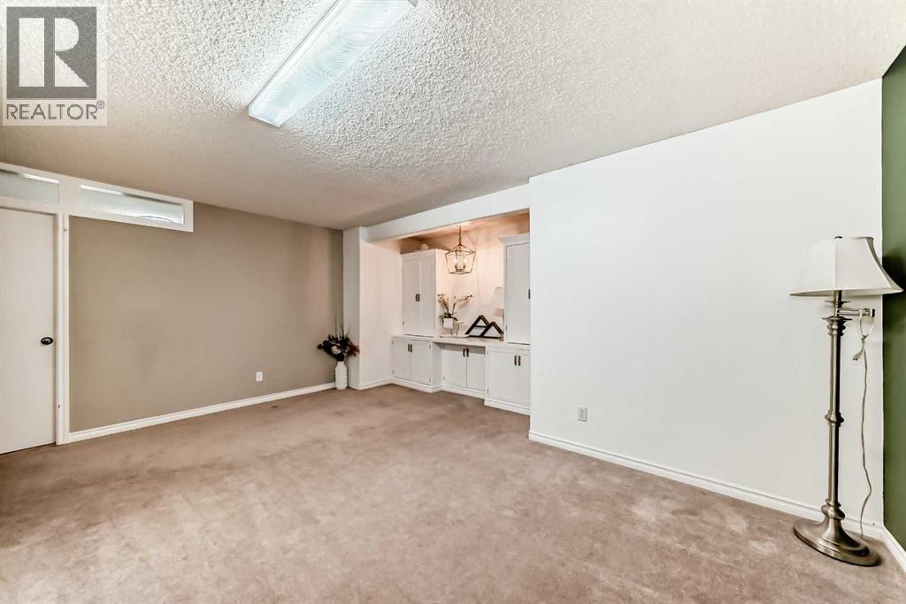 91 Somerglen Road Sw, Calgary, Alberta  T2Y 3S3 - Photo 34 - A2278120