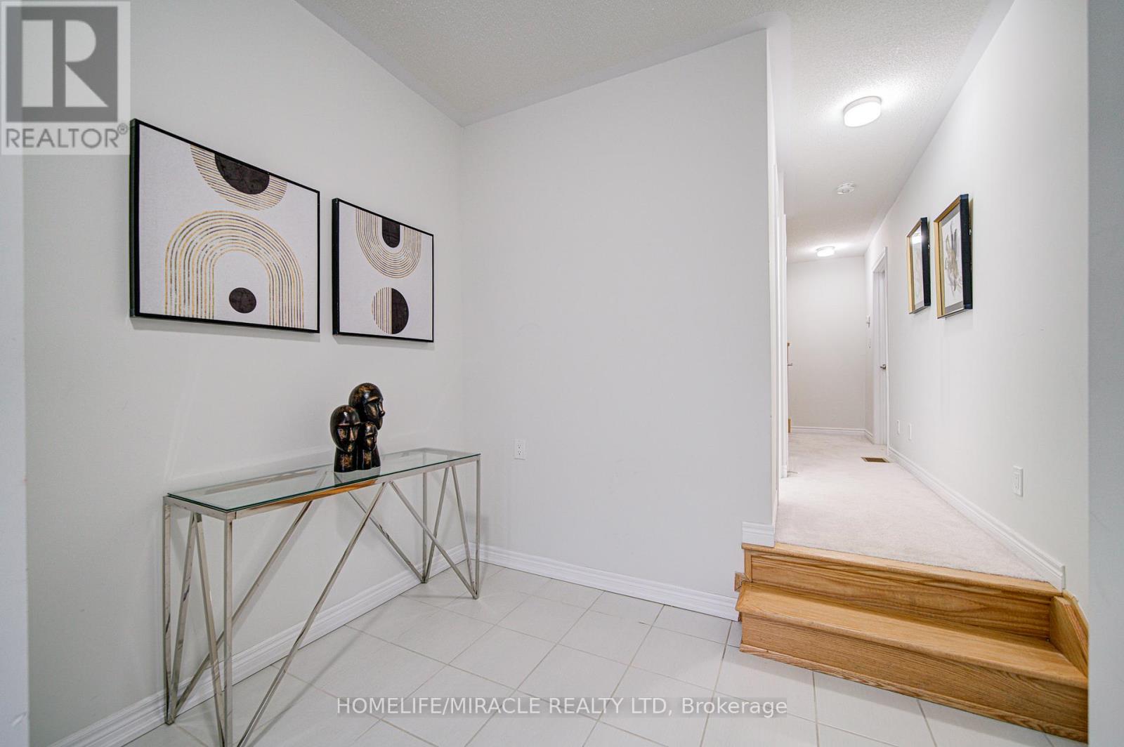 1101 Lockie Drive, Oshawa, Ontario  L1L 0R9 - Photo 5 - E12681096