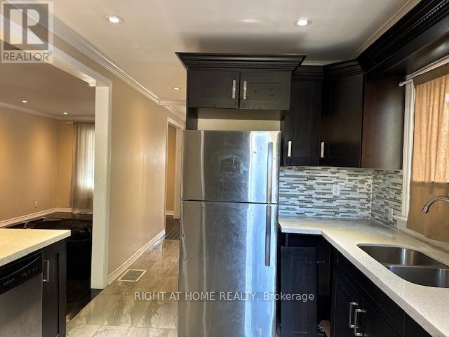 164 Adelaide Avenue E, Oshawa, Ontario  L1G 1Z3 - Photo 5 - E12681154