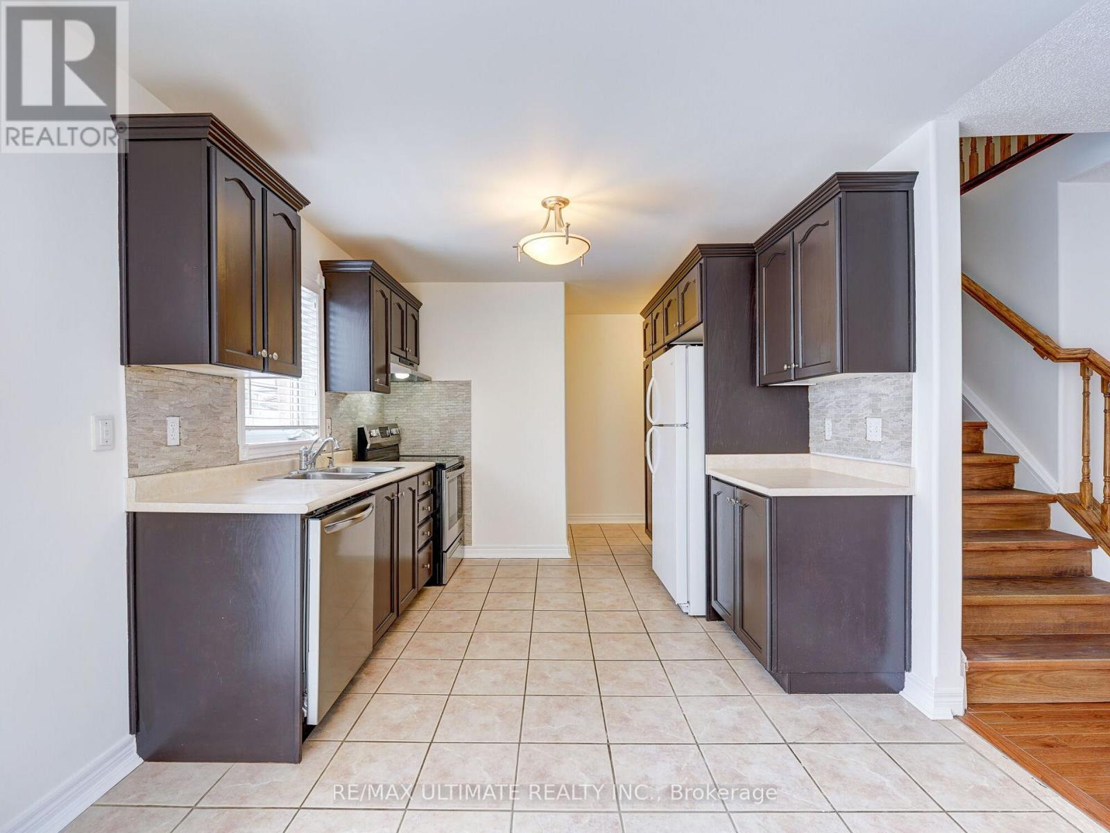 22 Wrendale Crescent, Georgina, Ontario  L4P 4C4 - Photo 4 - N12681244