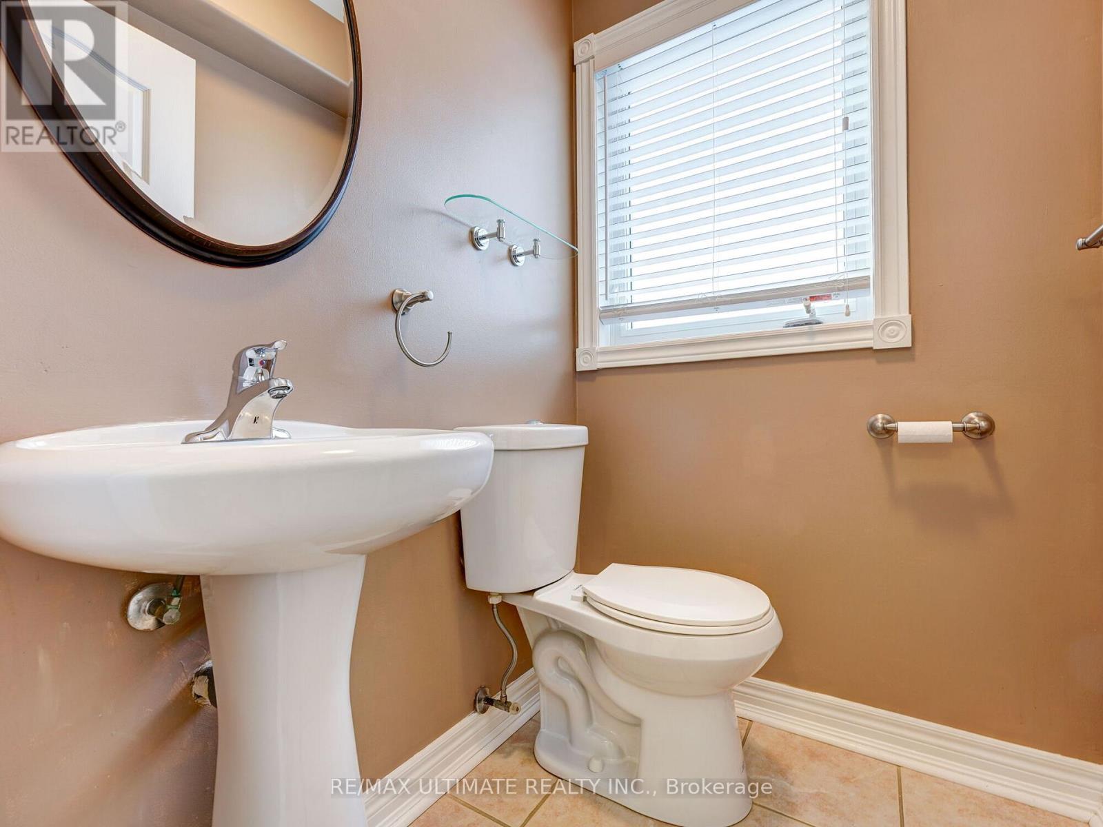 22 Wrendale Crescent, Georgina, Ontario  L4P 4C4 - Photo 9 - N12681244