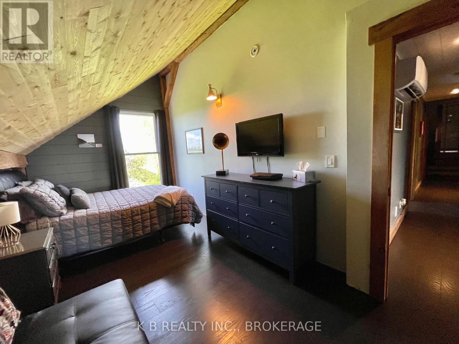 9261 33 Highway, Greater Napanee, Ontario  K0H 1G0 - Photo 33 - X12639898