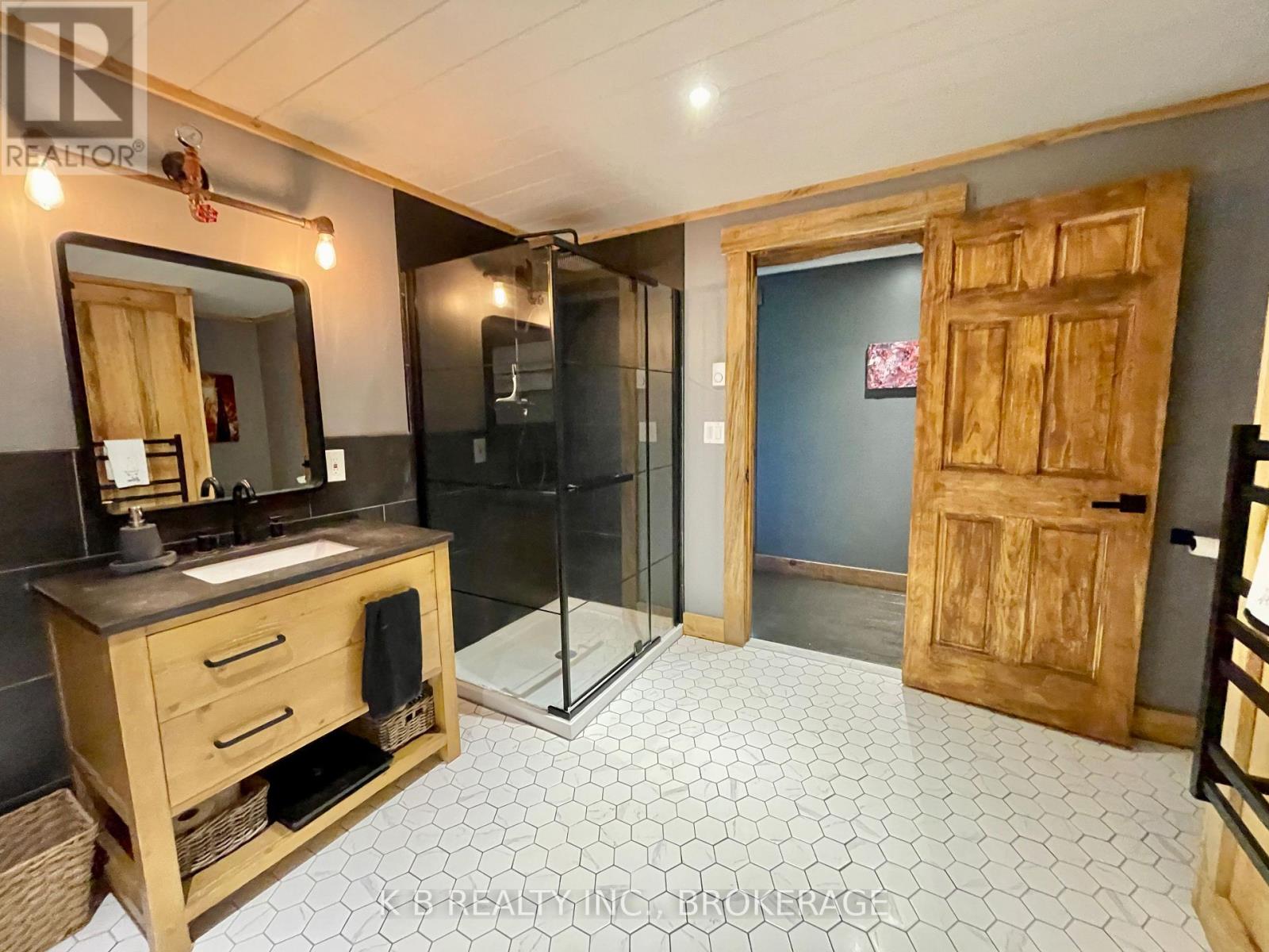 9261 33 Highway, Greater Napanee, Ontario  K0H 1G0 - Photo 39 - X12639898