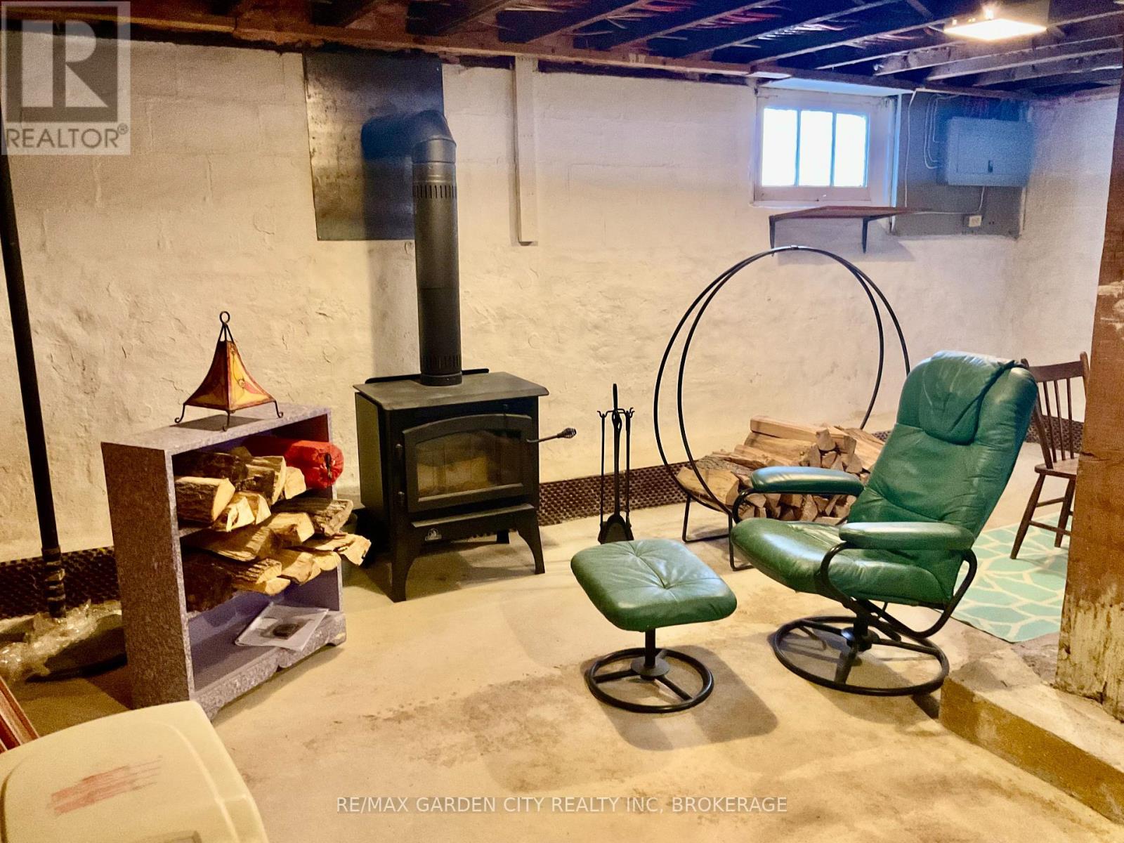 16 Ida Street, St. Catharines, Ontario  L2R 3X4 - Photo 17 - X12485392