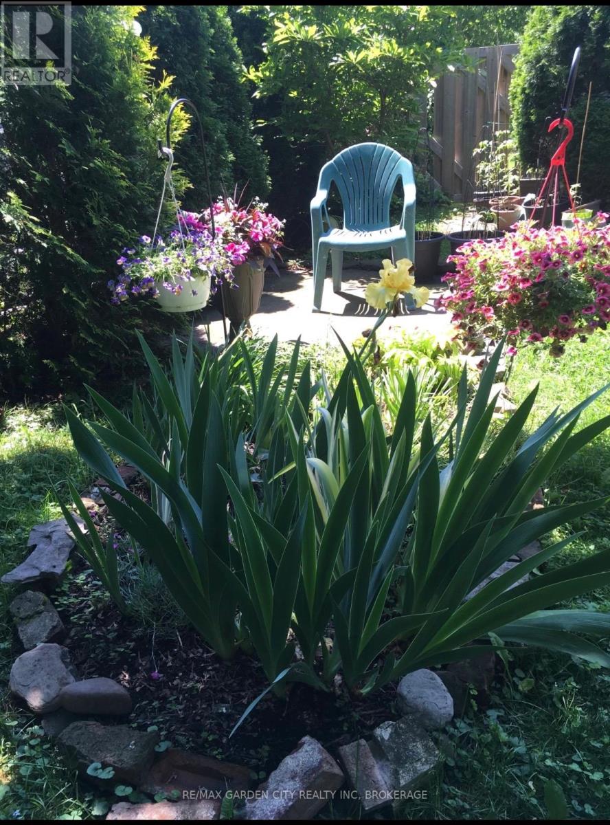 16 Ida Street, St. Catharines, Ontario  L2R 3X4 - Photo 25 - X12485392