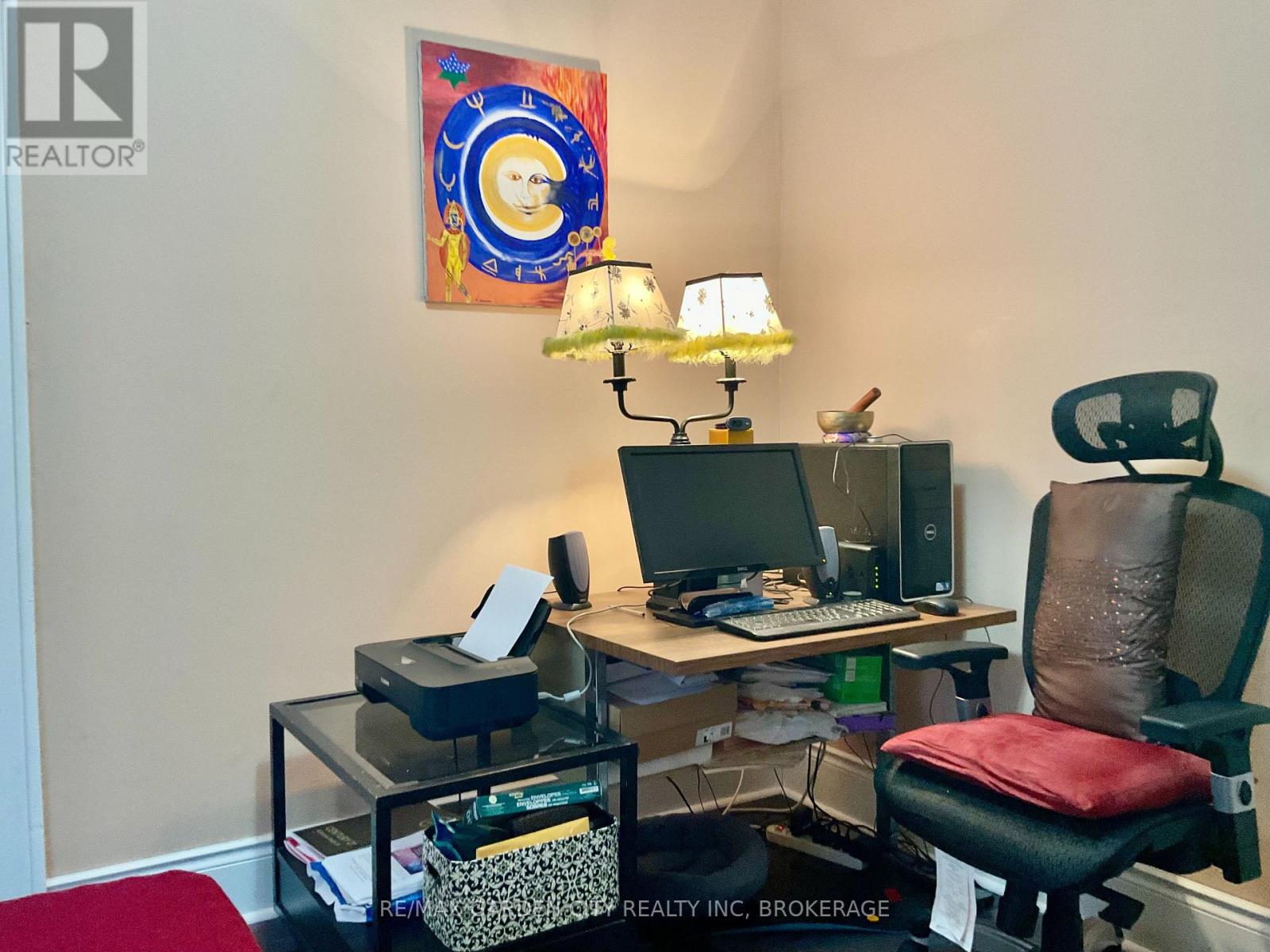 16 Ida Street, St. Catharines, Ontario  L2R 3X4 - Photo 12 - X12485392