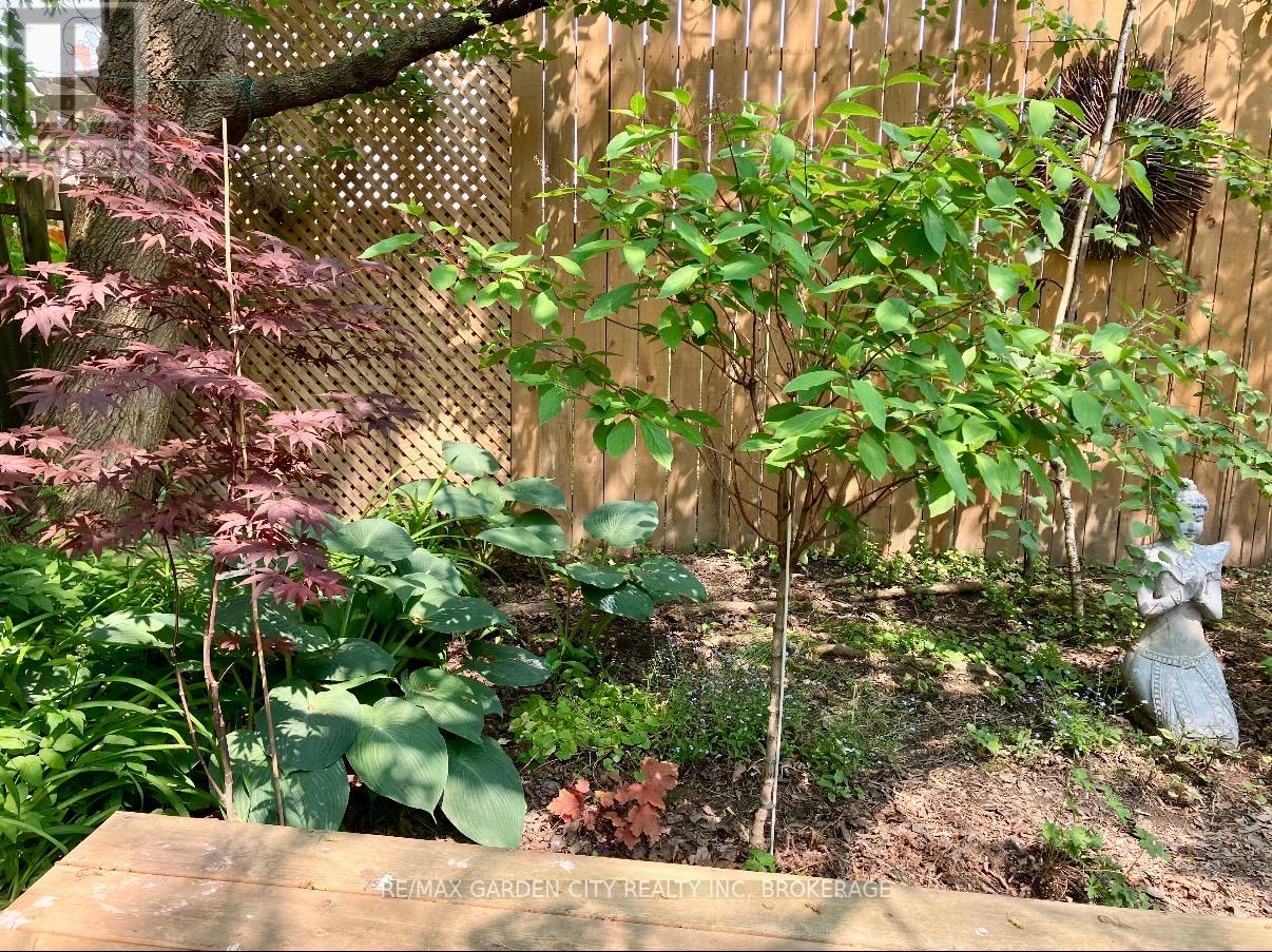 16 Ida Street, St. Catharines, Ontario  L2R 3X4 - Photo 30 - X12485392