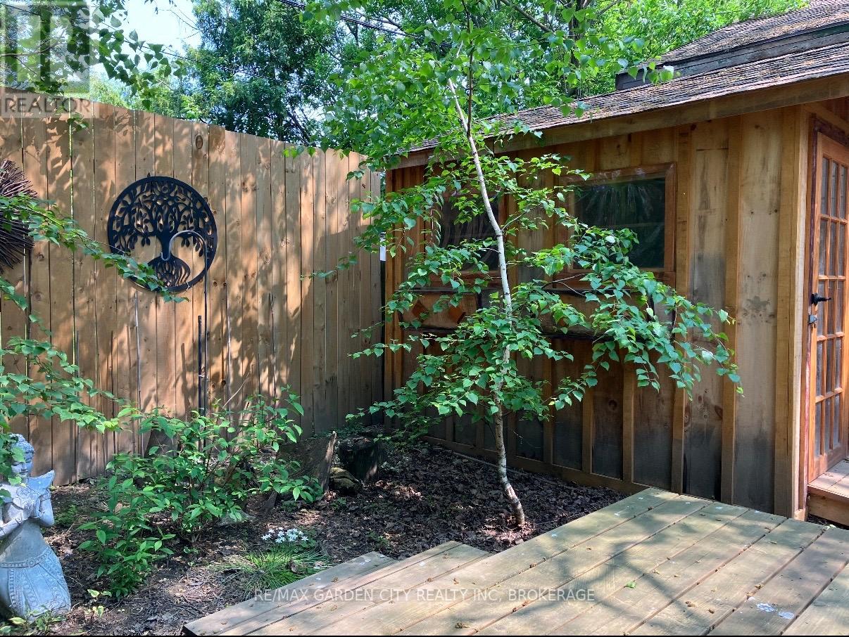 16 Ida Street, St. Catharines, Ontario  L2R 3X4 - Photo 33 - X12485392