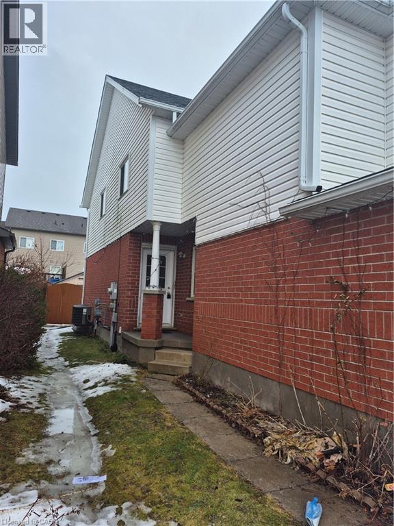 10 Donnenwerth Drive, Kitchener, Ontario  N2E 3X2 - Photo 4 - 40797417