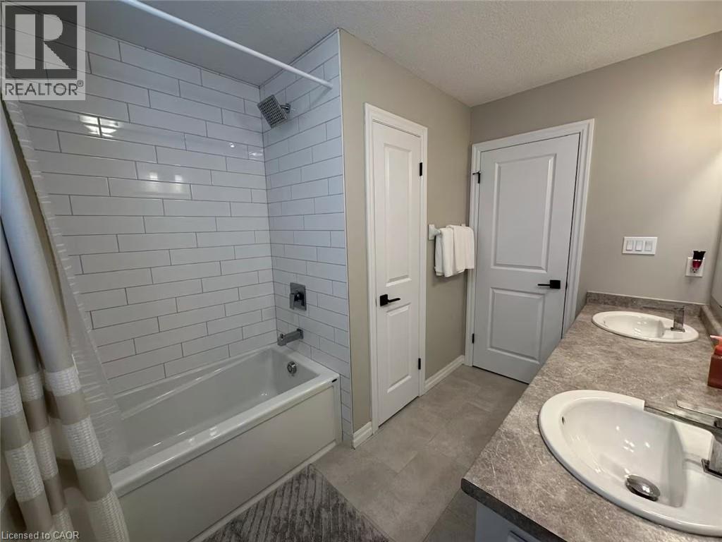 155 Otterbein Road, Kitchener, Ontario  N2A 0A8 - Photo 18 - 40797271