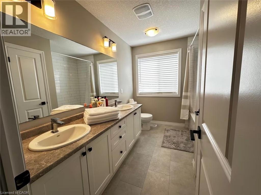 155 Otterbein Road, Kitchener, Ontario  N2A 0A8 - Photo 19 - 40797271