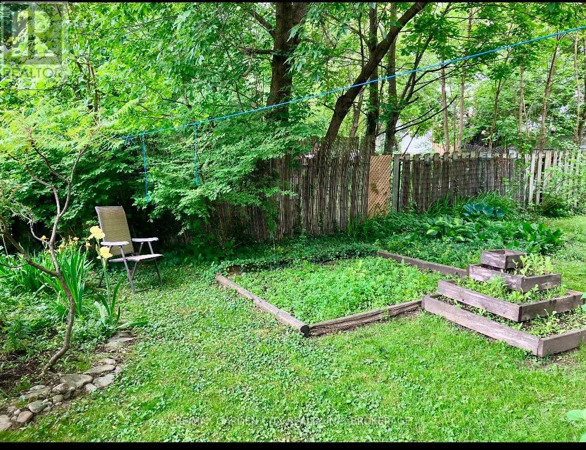 16 Ida Street, St. Catharines, Ontario  L2R 3X4 - Photo 34 - X12485392