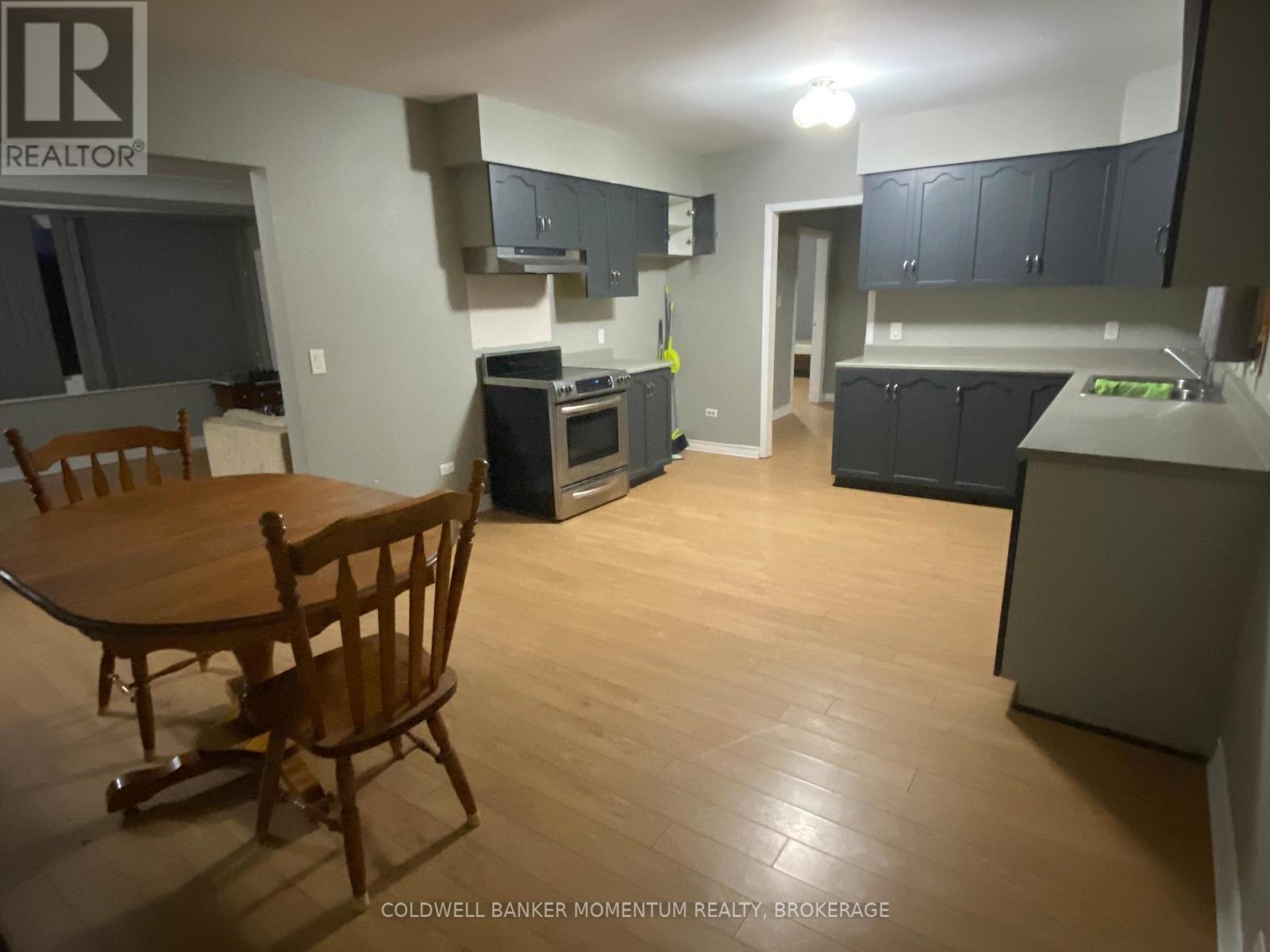 110 Clarke Street, Port Colborne (Killaly East), Ontario  L3K 2G3 - Photo 7 - X12556378