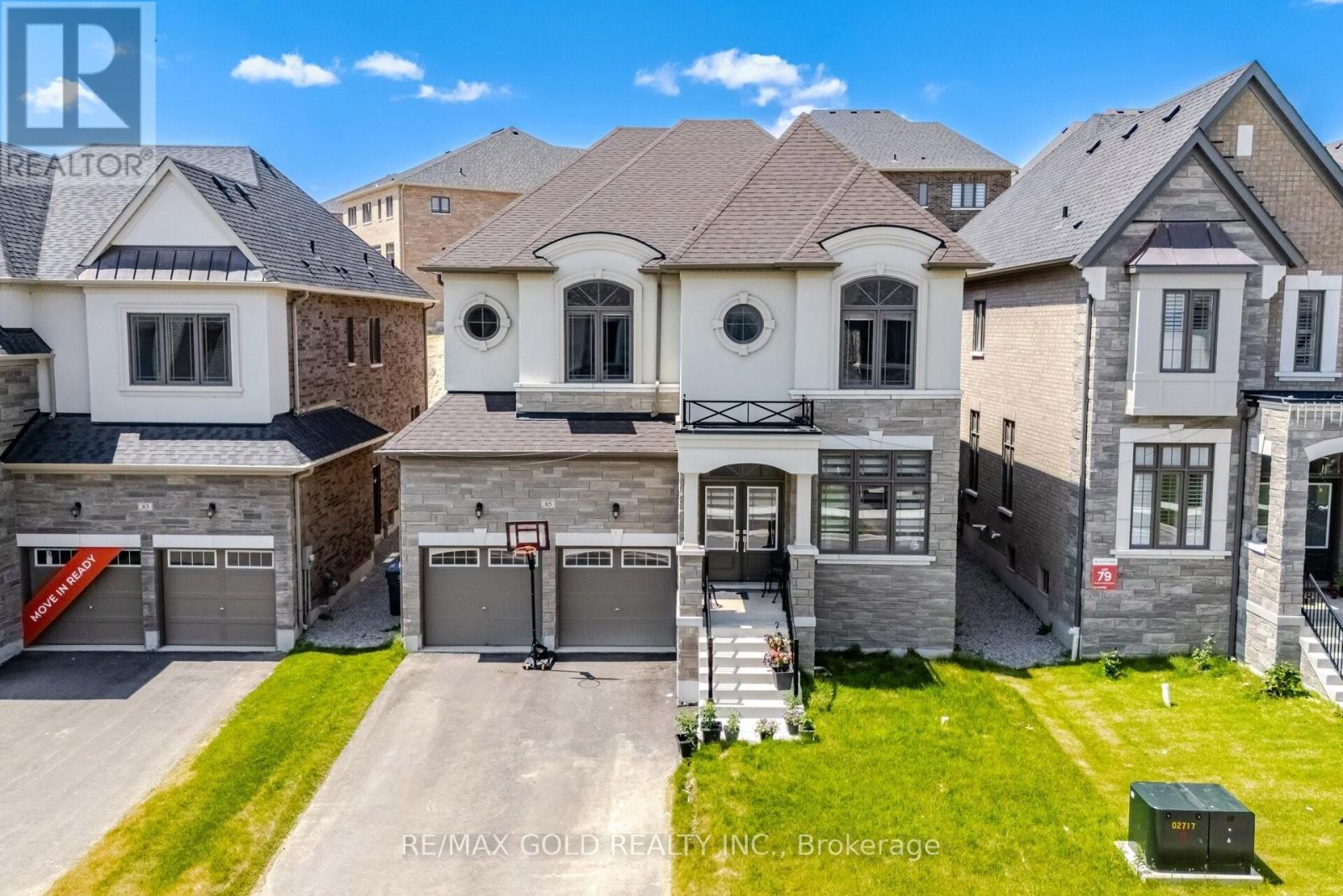 85 JAMES WALKER AVENUE, Caledon, Ontario