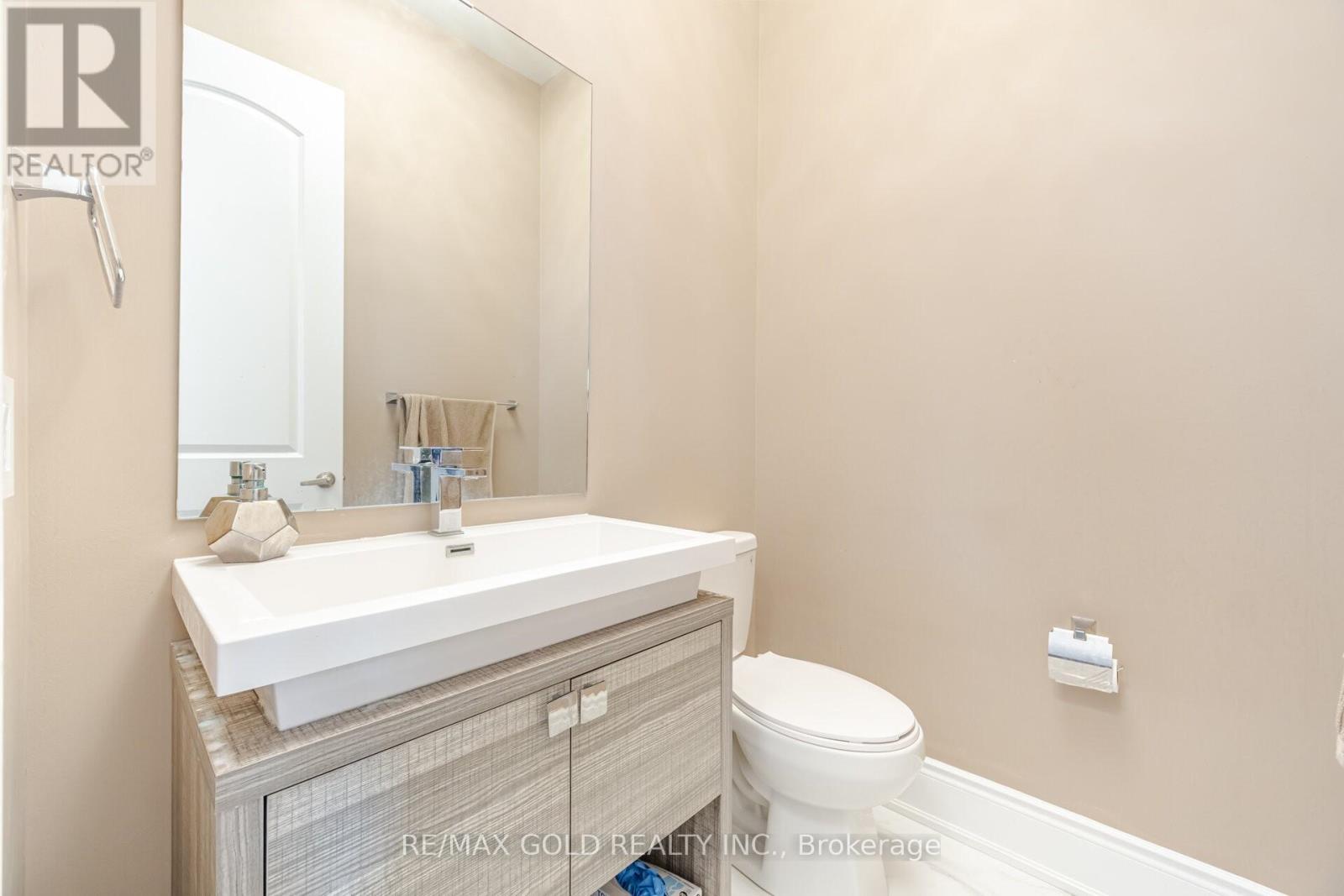 85 James Walker Avenue, Caledon, Ontario  L7C 4N1 - Photo 14 - W12681054