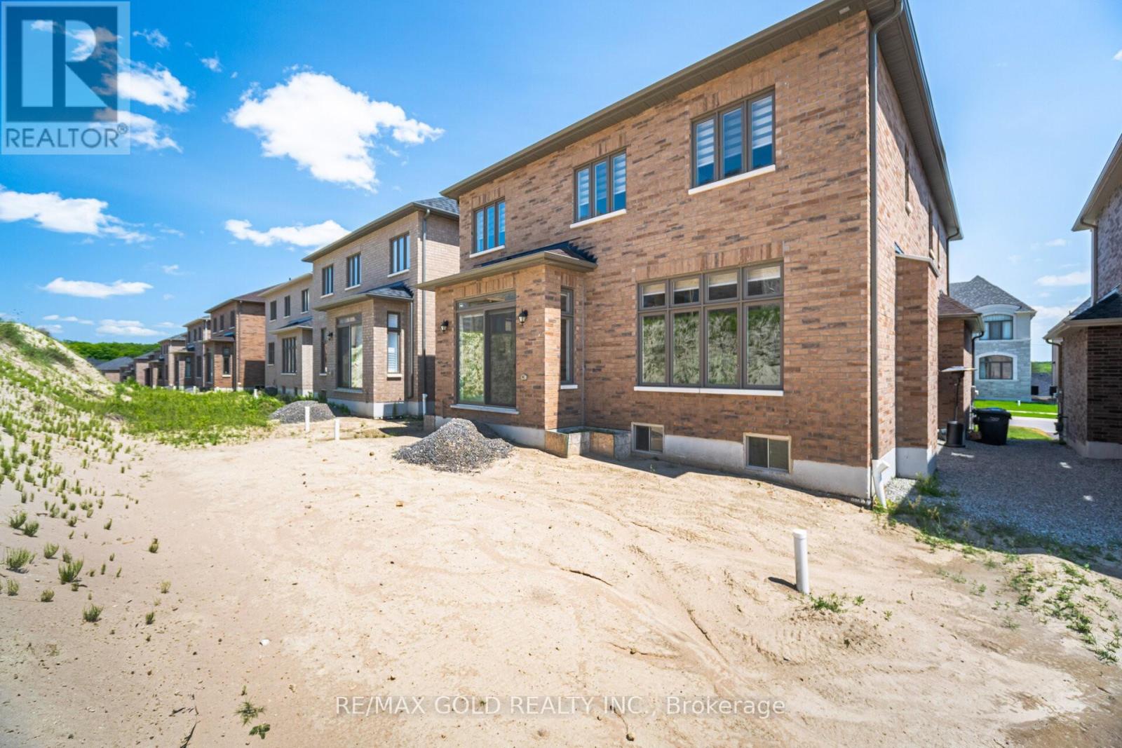 85 James Walker Avenue, Caledon, Ontario  L7C 4N1 - Photo 27 - W12681054