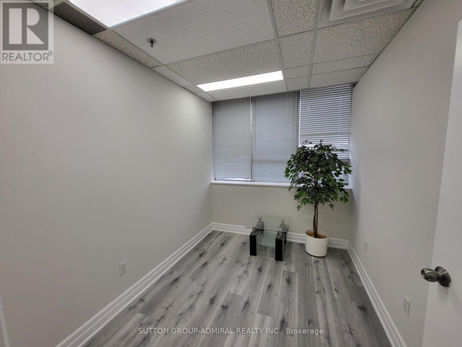201 - 1001 Finch Avenue W, Toronto, Ontario  M3J 2C7 - Photo 4 - W12681092