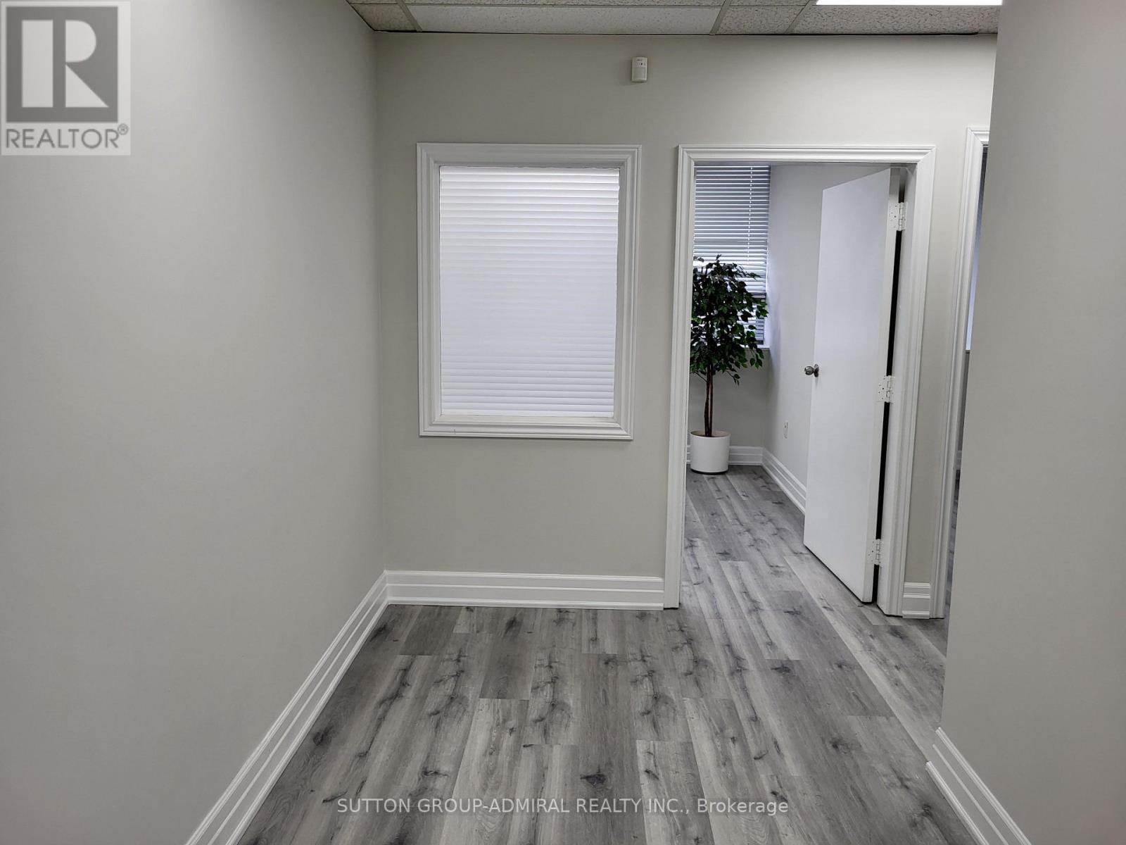 201 - 1001 Finch Avenue W, Toronto, Ontario  M3J 2C7 - Photo 8 - W12681092