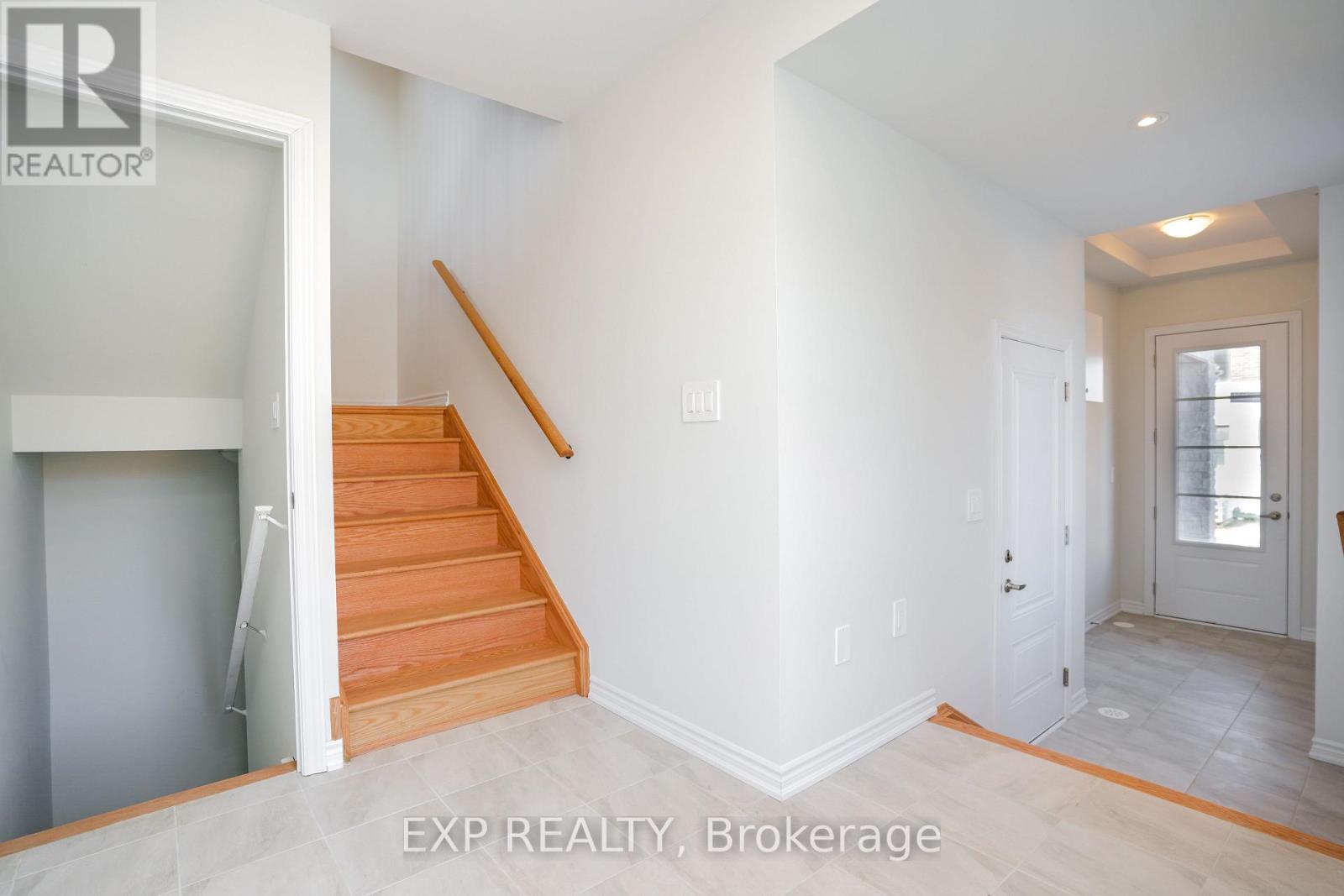 1260 National Valley Drive, Mississauga, Ontario  L5V 0E9 - Photo 11 - W12681094