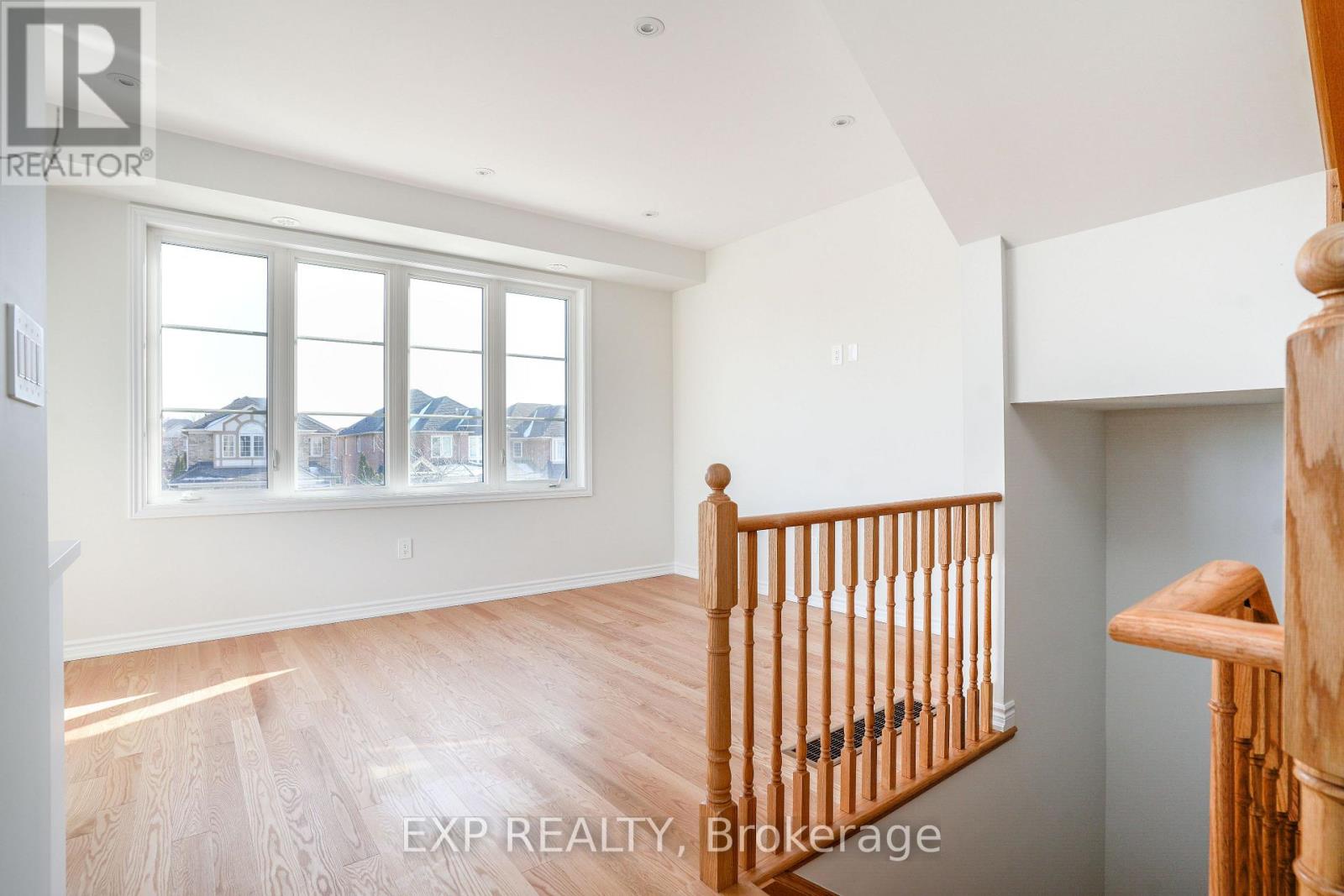 1260 National Valley Drive, Mississauga, Ontario  L5V 0E9 - Photo 12 - W12681094