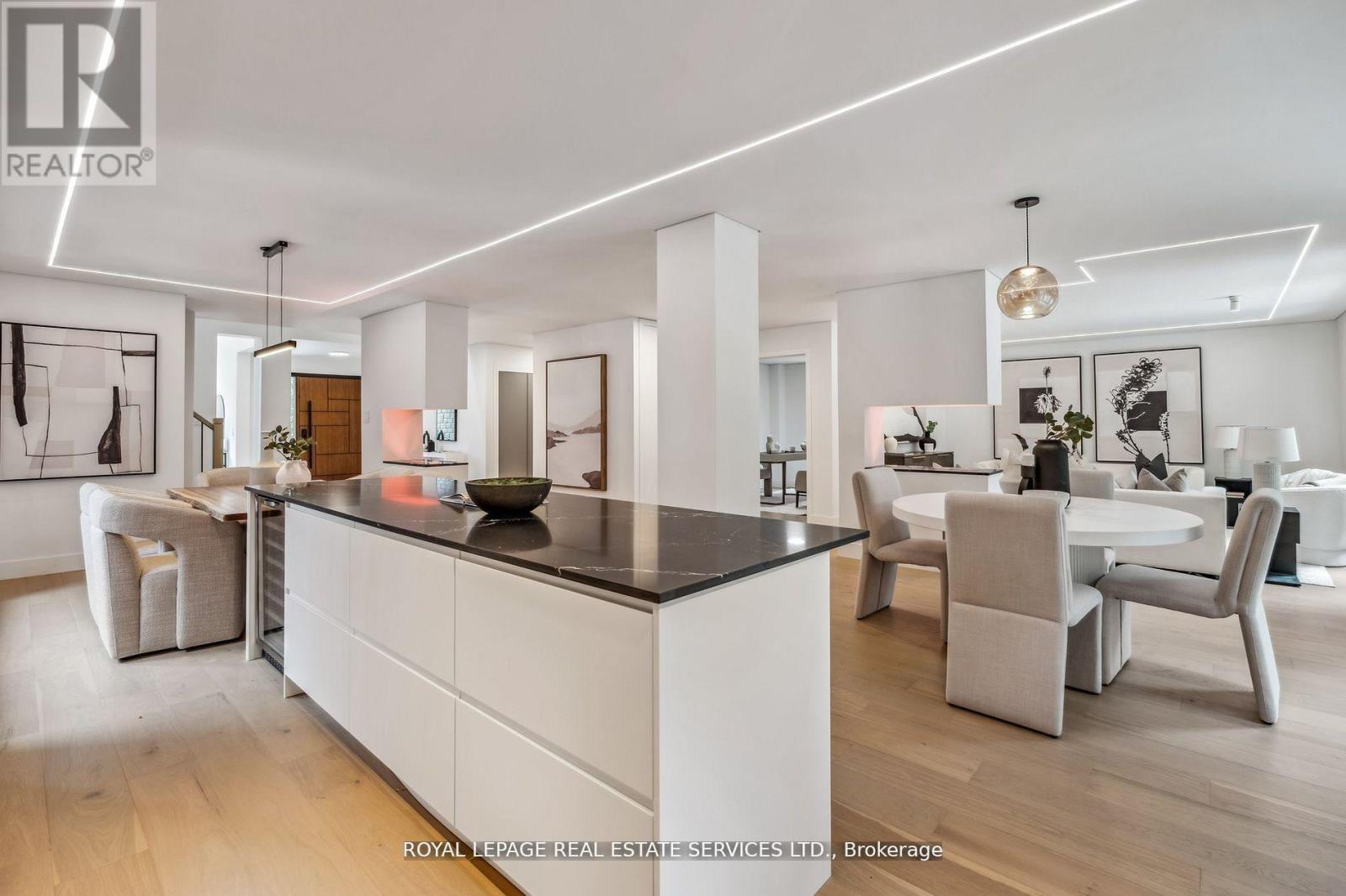 1657 Glenvista Drive, Oakville, Ontario  L6H 6K6 - Photo 10 - W12681104